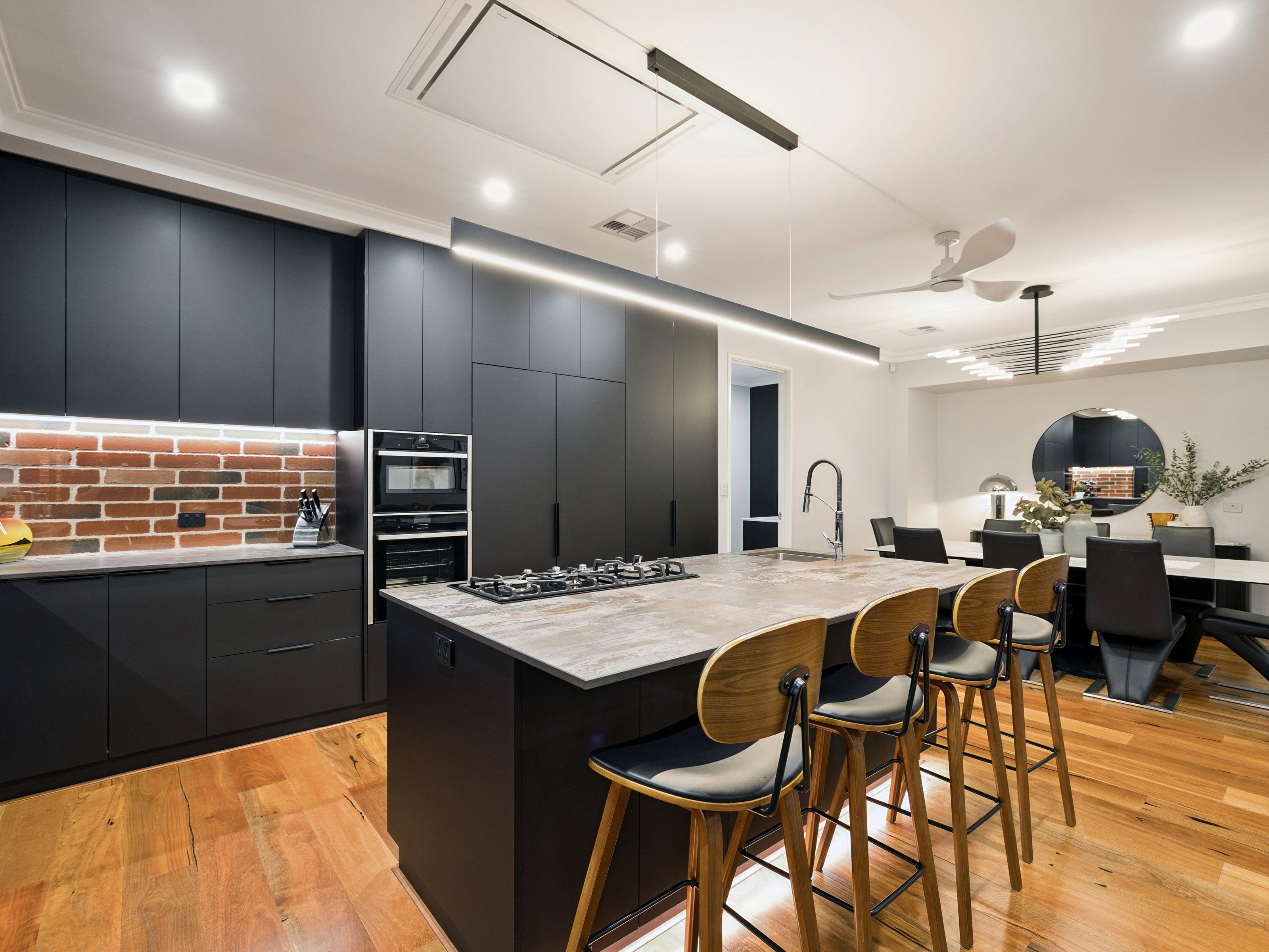 84A Mackie Street — photo 9 of 29