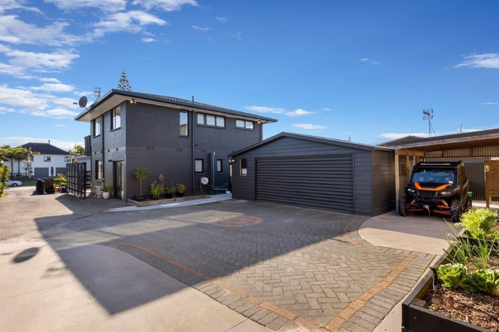 1046B Papamoa Beach Road, Papamoa Beach, Tauranga City