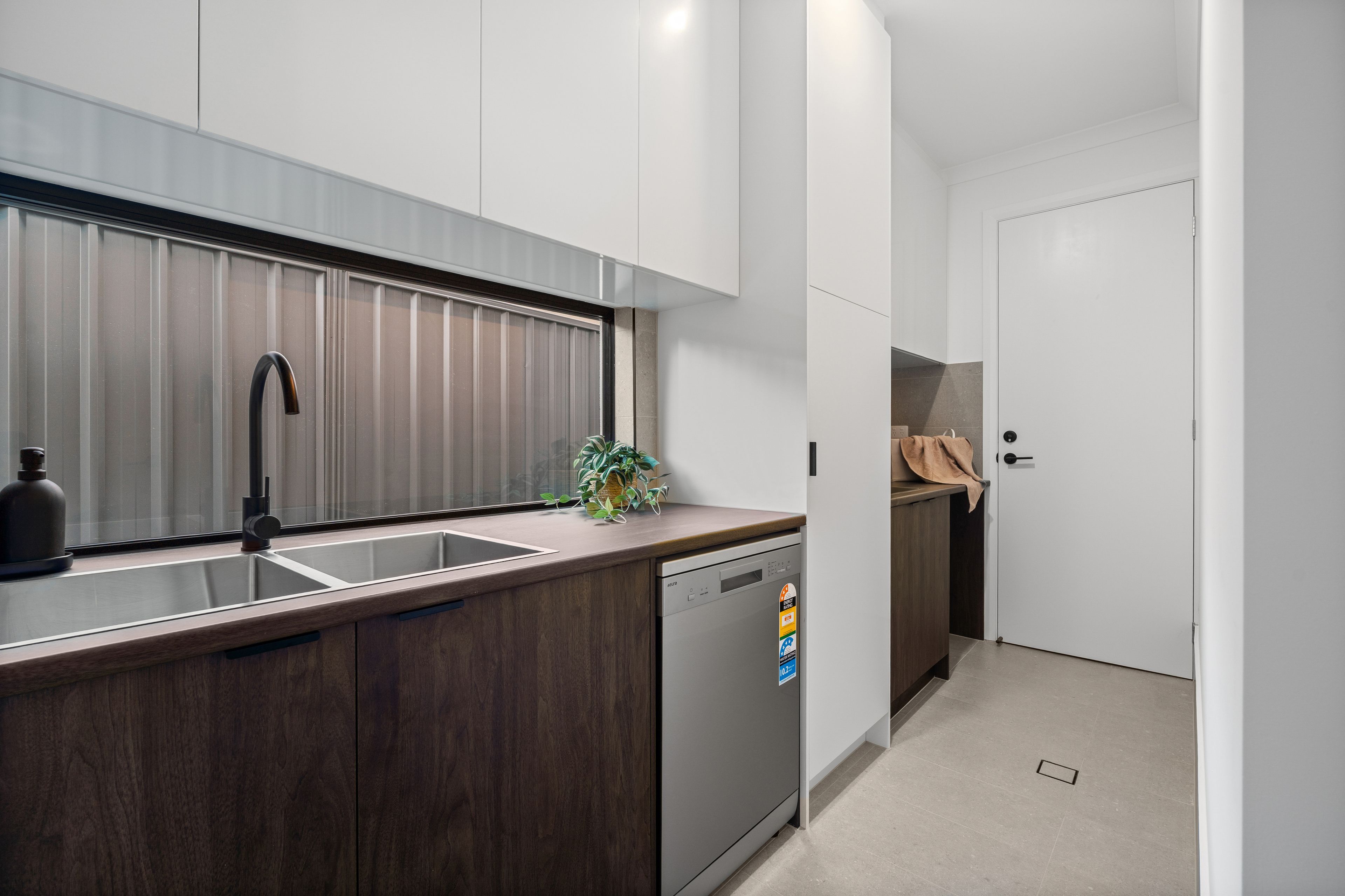 11 Raffles Crescent — photo 19 of 22