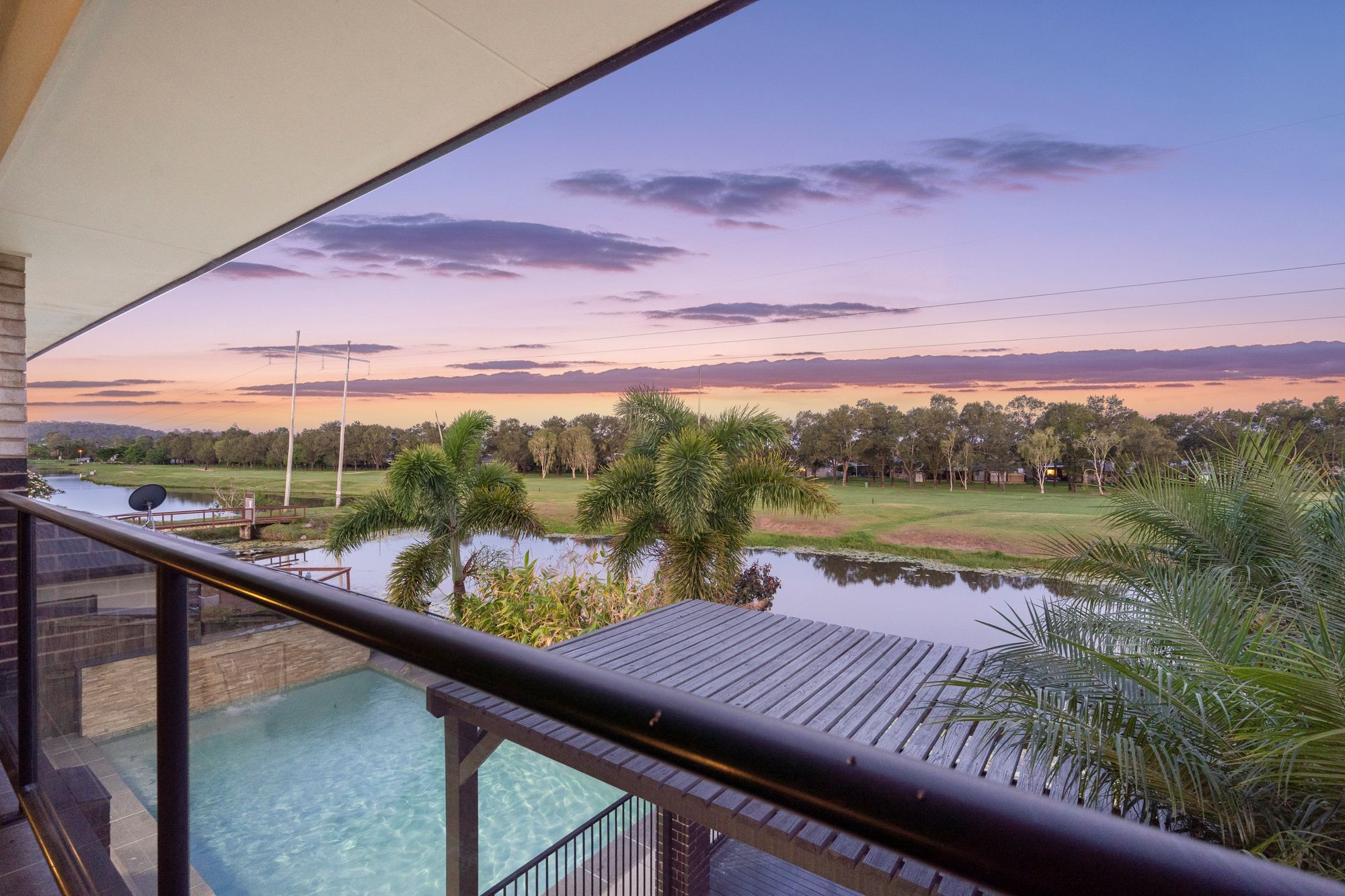 25 Lake Breeze Drive, Windaroo, QLD 4207