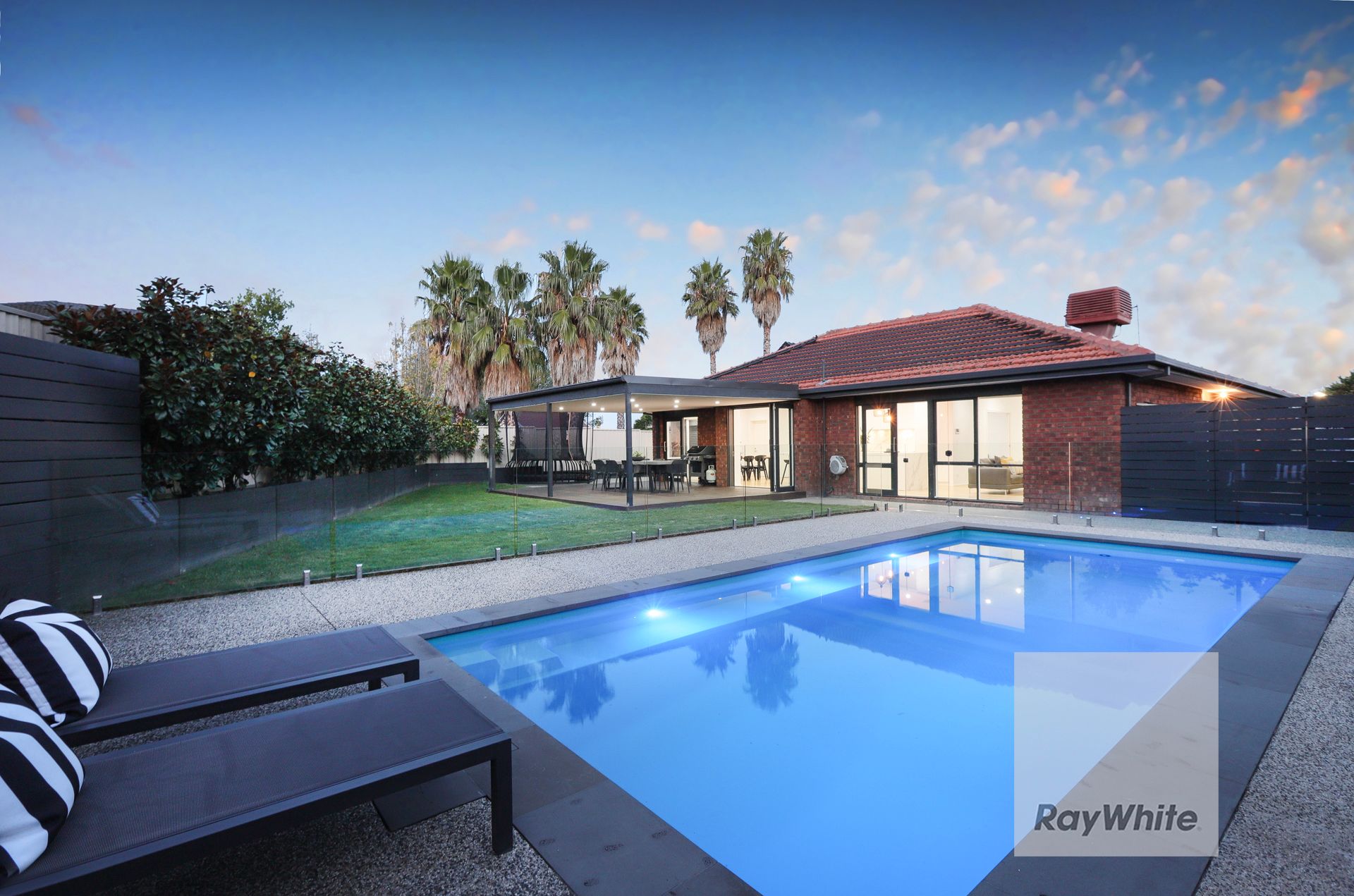 6 Irving Close, Greenvale VIC 3059