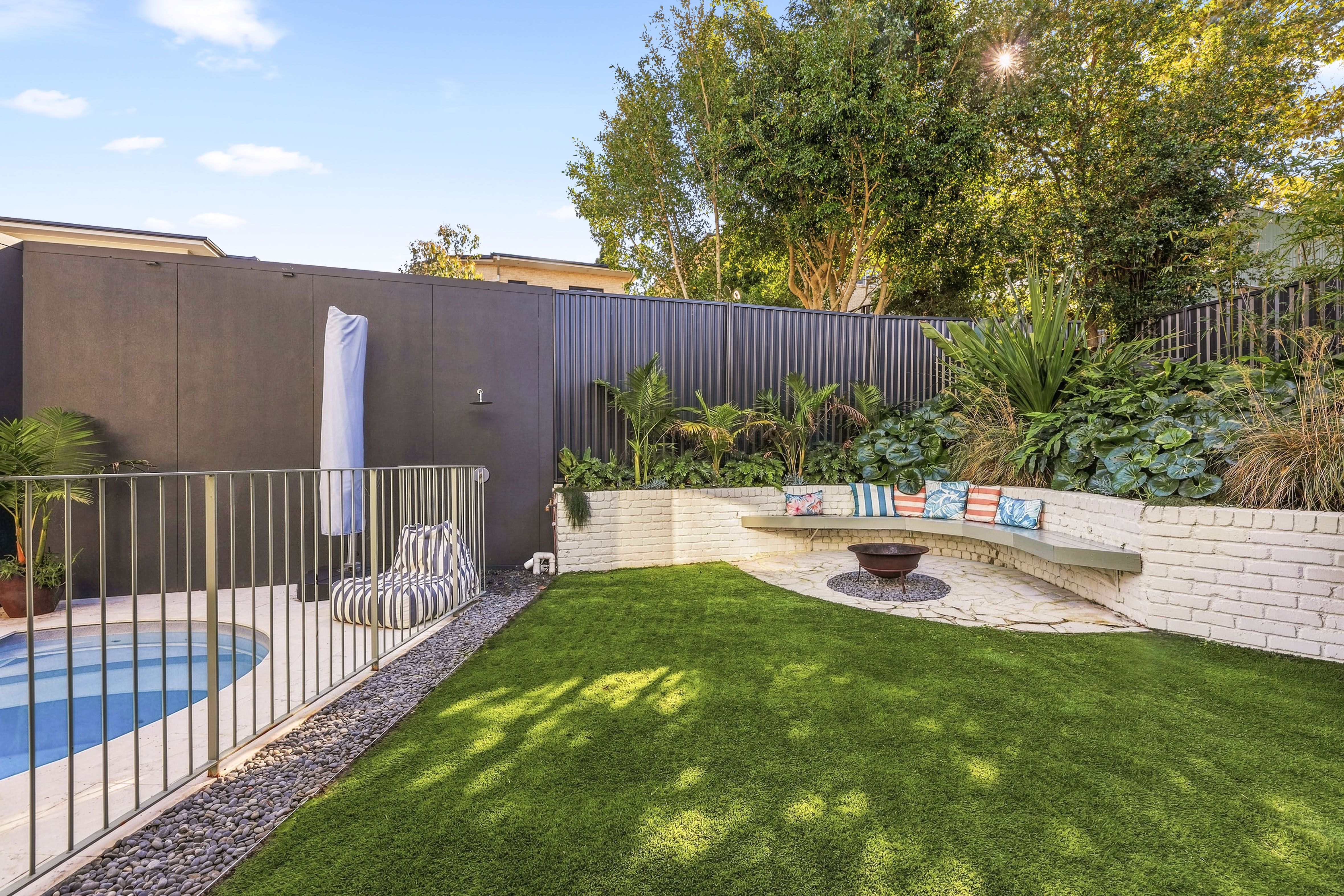 23A Shorland Avenue — photo 7 of 10
