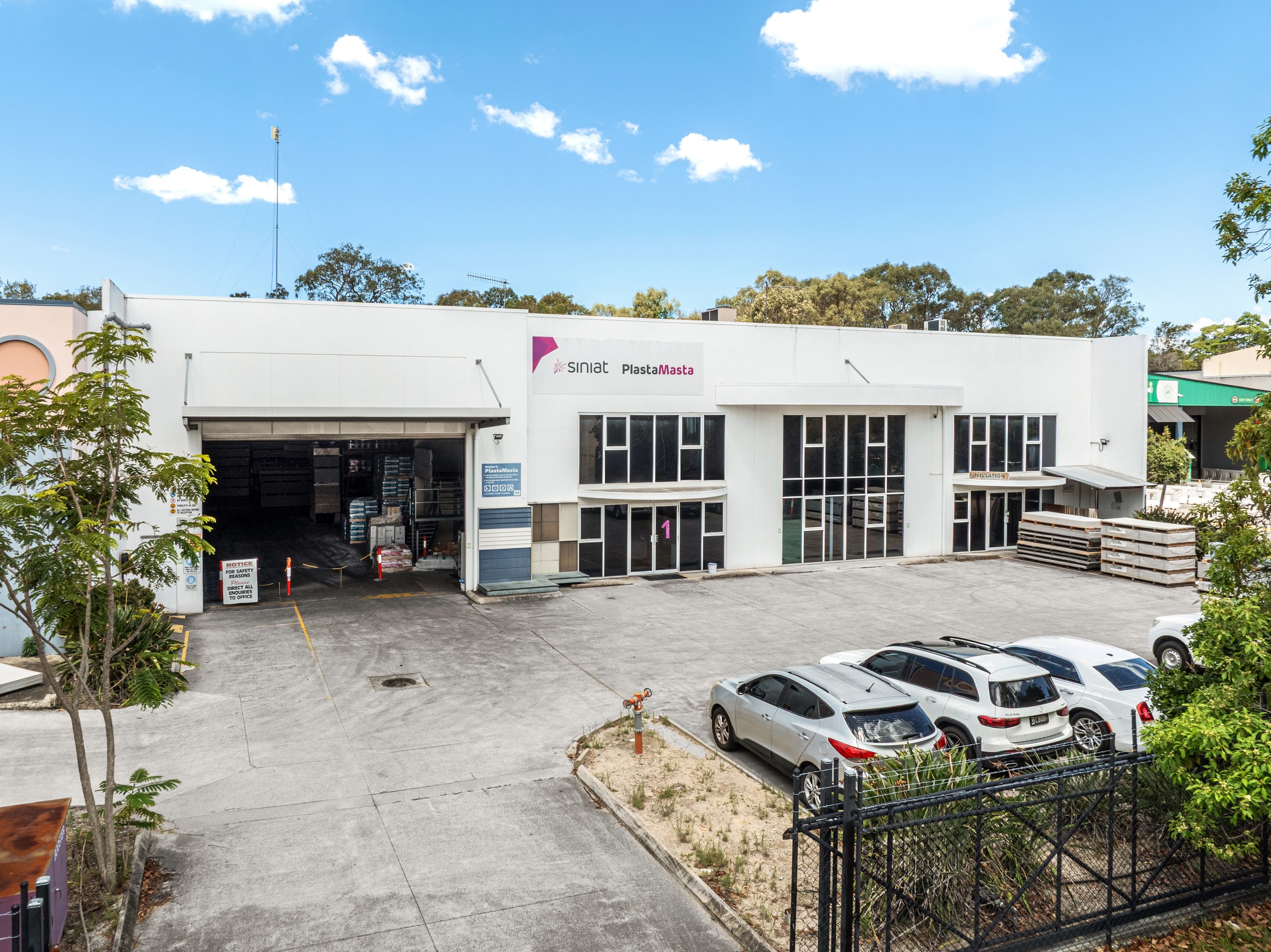 13-15 Nevilles Street, Underwood, QLD 4119