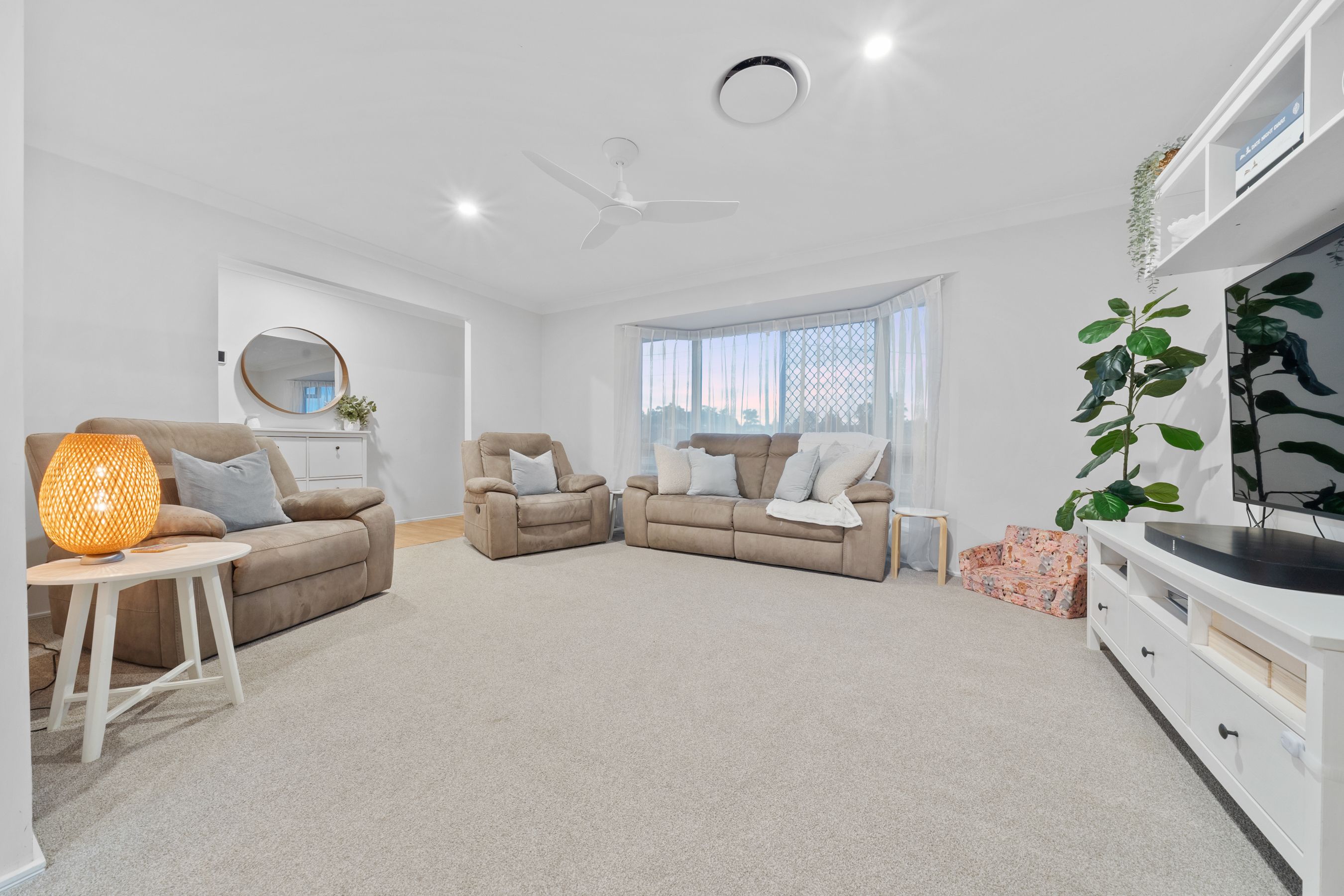 16 Itea Court, Regents Park, QLD 4118