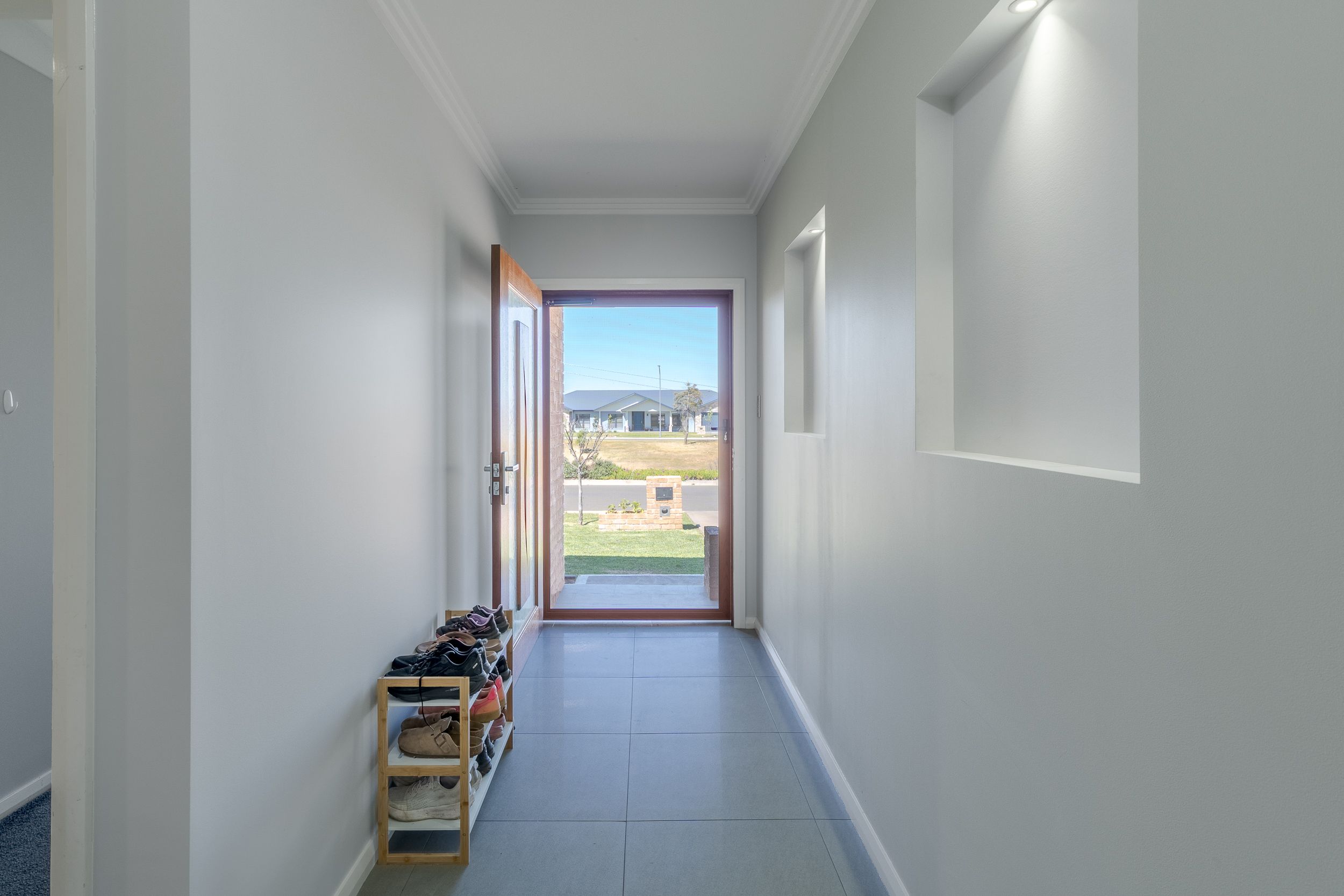 11 Severn Circle — photo 3 of 25