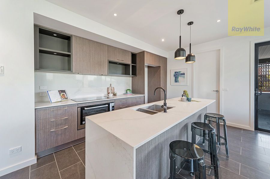 40 Flourish Circuit, Greenvale, VIC 3059