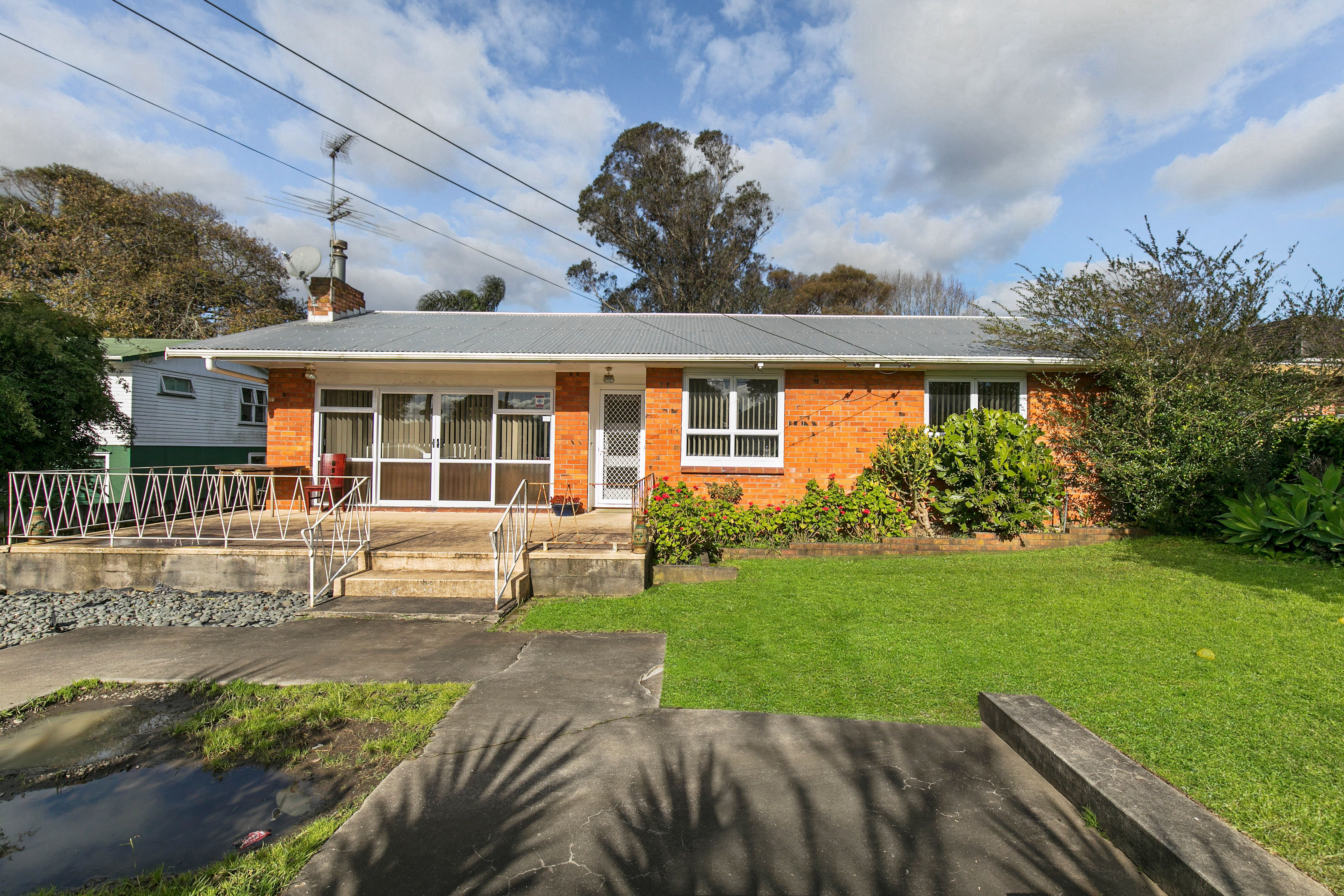 11 Myers Road, Manurewa, Manukau City