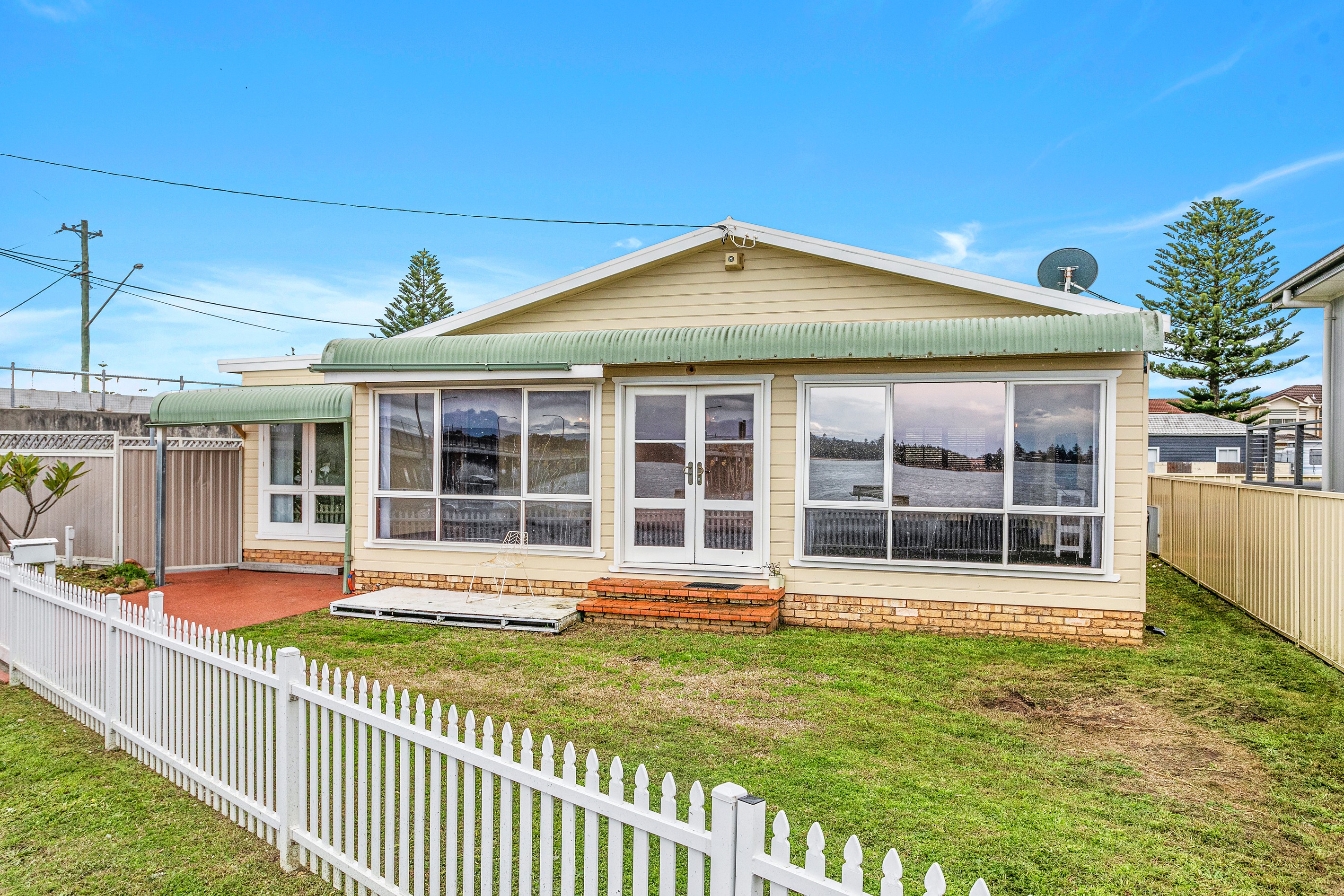 24 Fern Street, Windang, NSW 2528