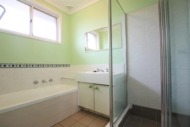 9 Lignite Place, Eagle Vale, NSW 2558