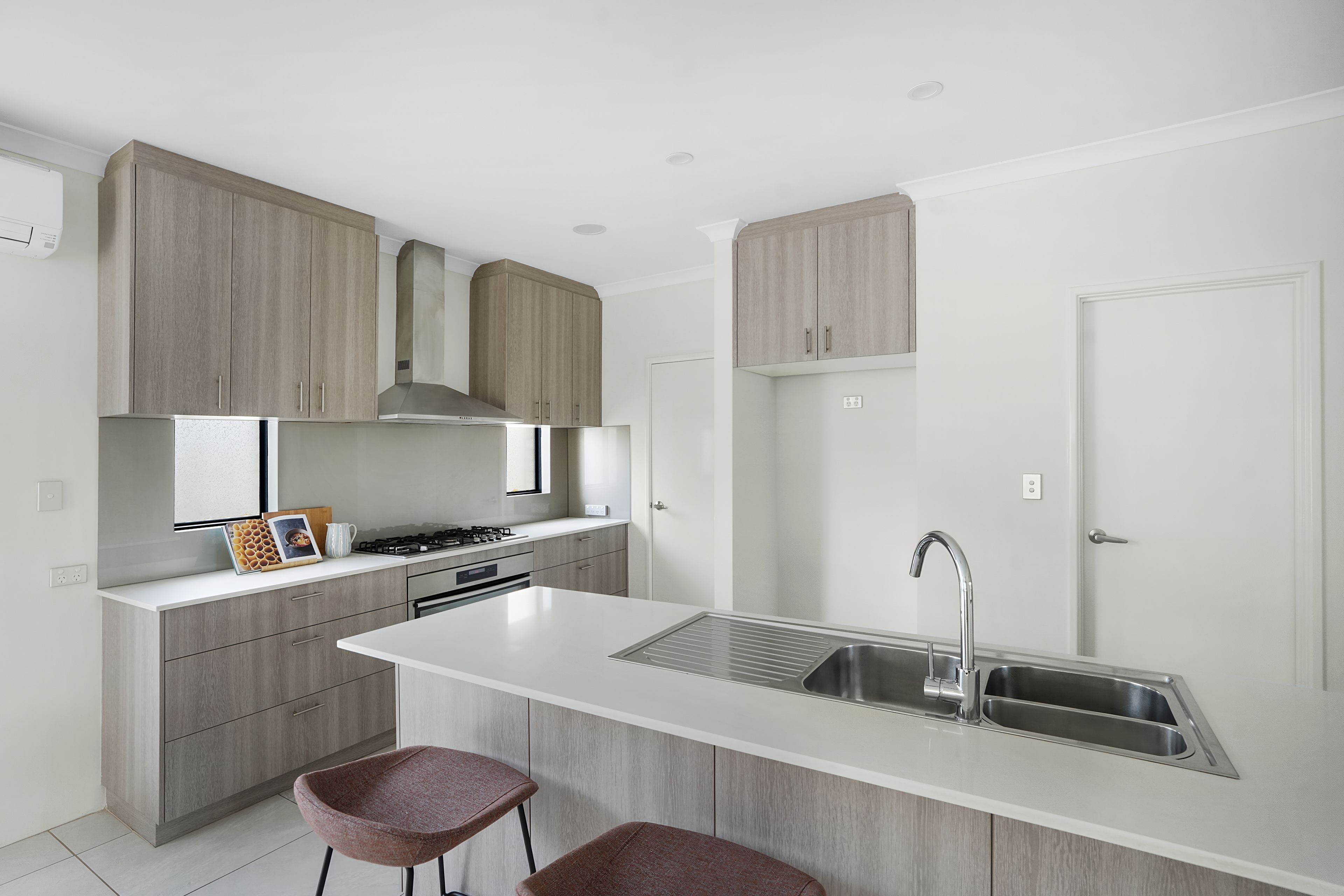 65 Honeywood Avenue — photo 11 of 30