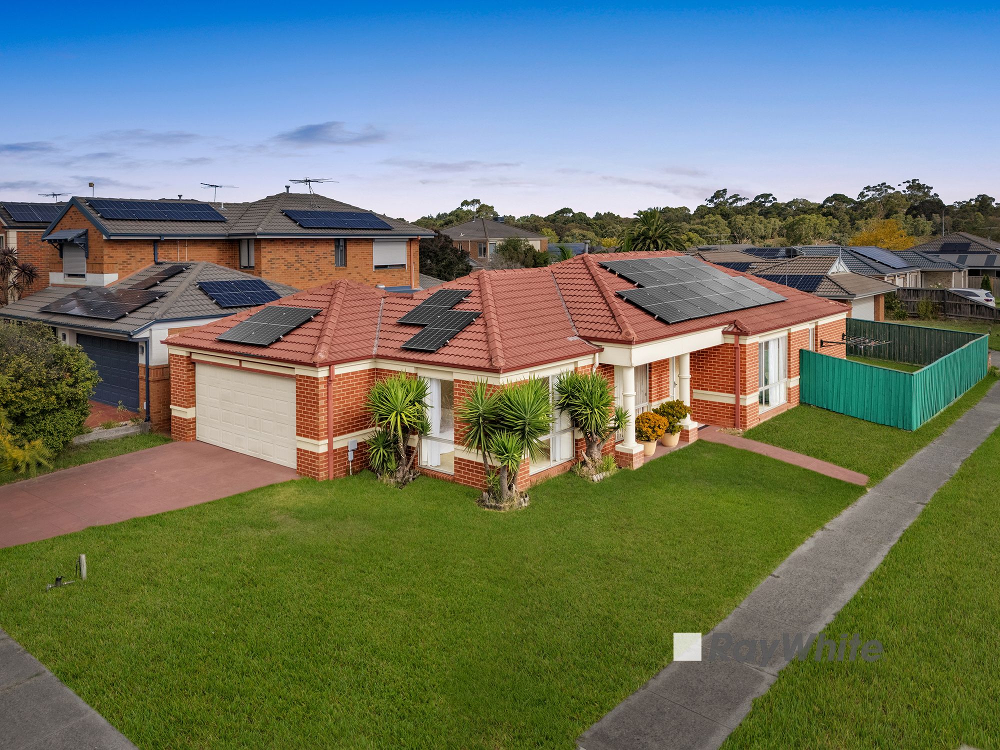 1 Lansbury Drive, Narre Warren South, VIC 3805