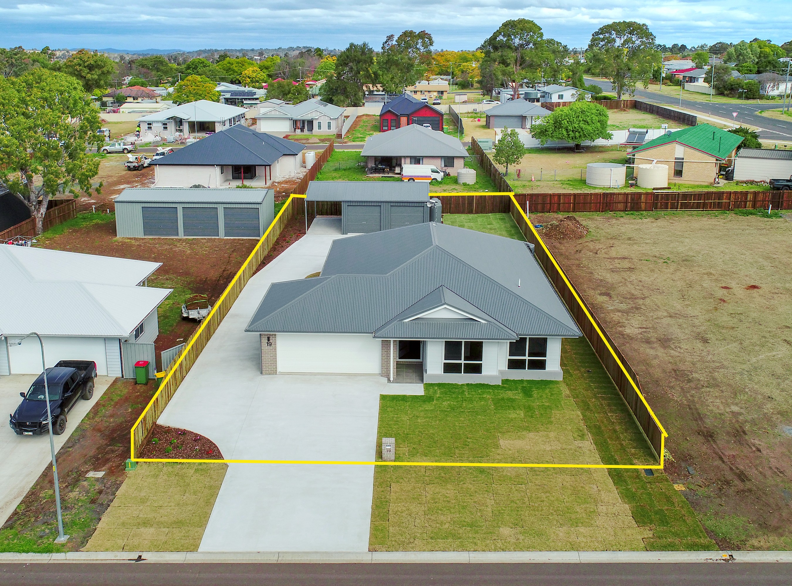 19 Cattell Crescent, Pittsworth, QLD 4356