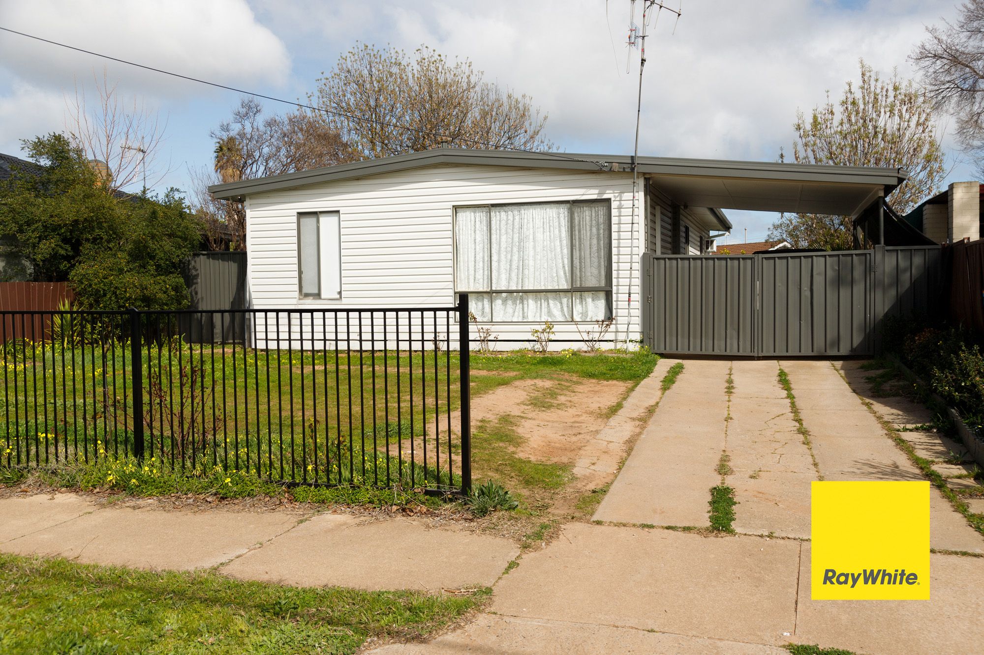 4 Yorkshire Crescent , Shepparton VIC 3630