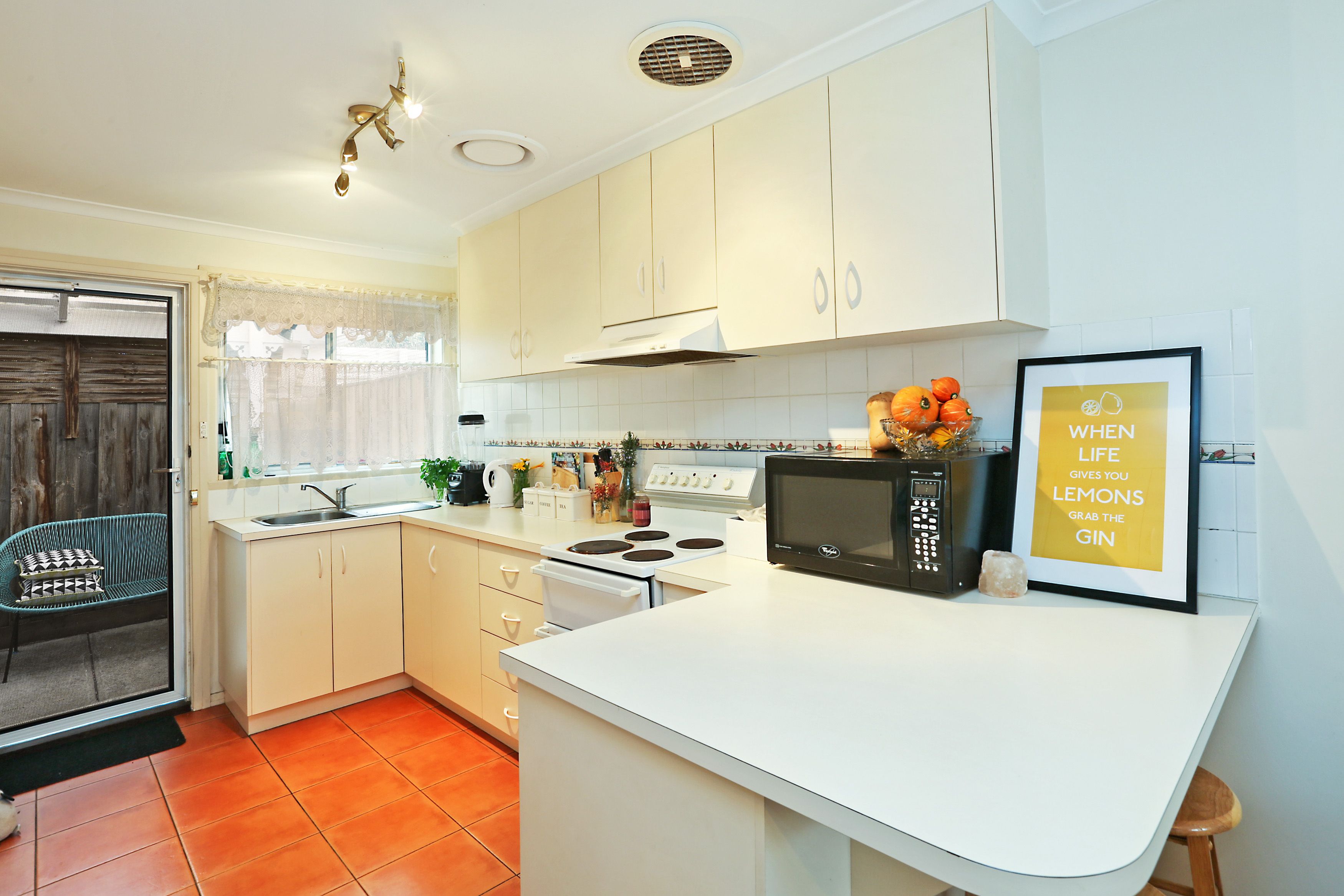 2/10 Volum Street, Manifold Heights, VIC 3218