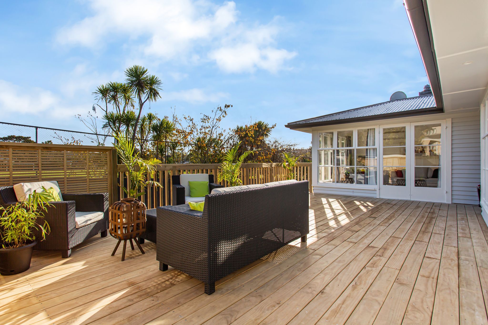 21 Cliff View Drive, Green Bay, Waitakere City