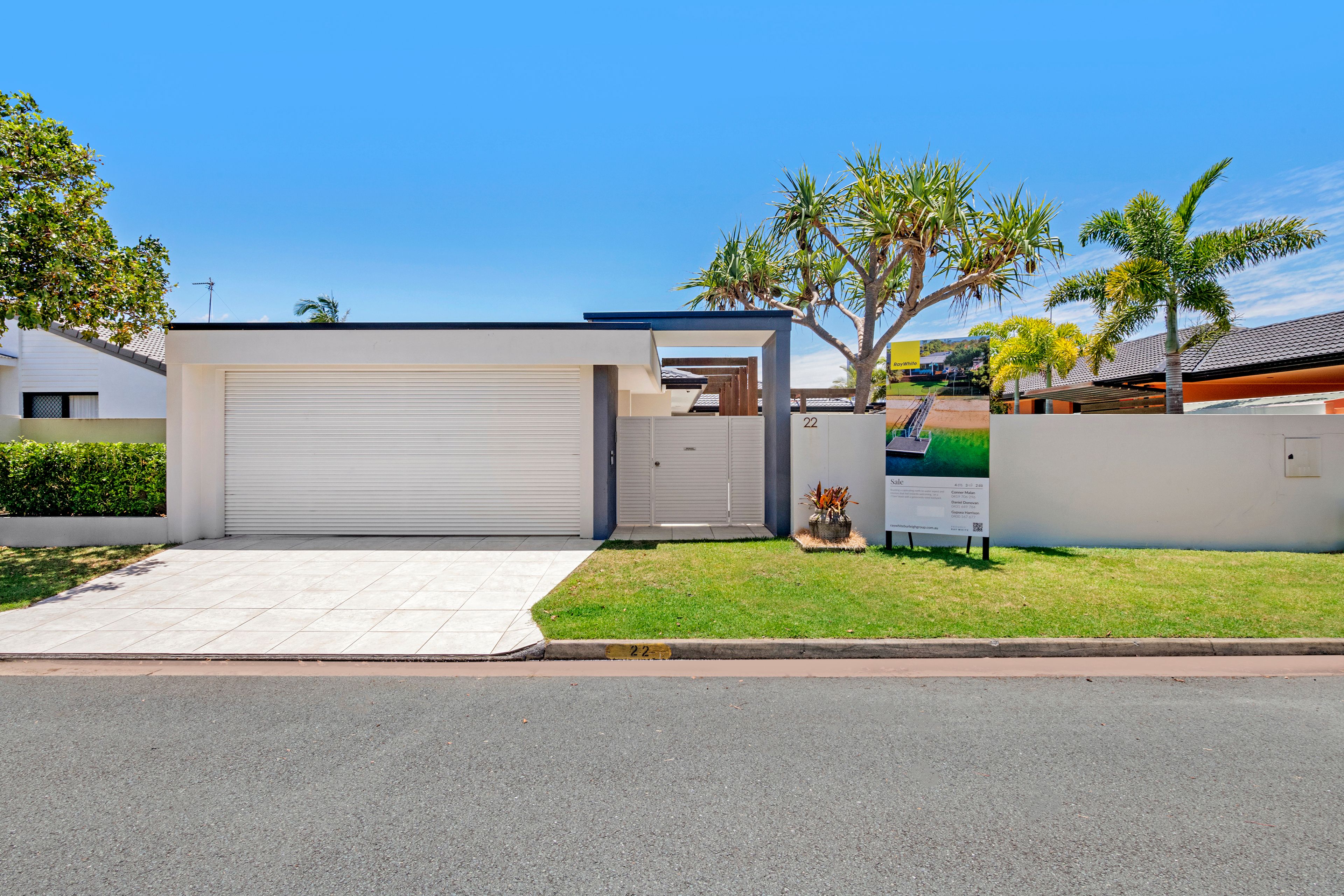 22 Gretel Drive, Mermaid Waters, QLD 4218