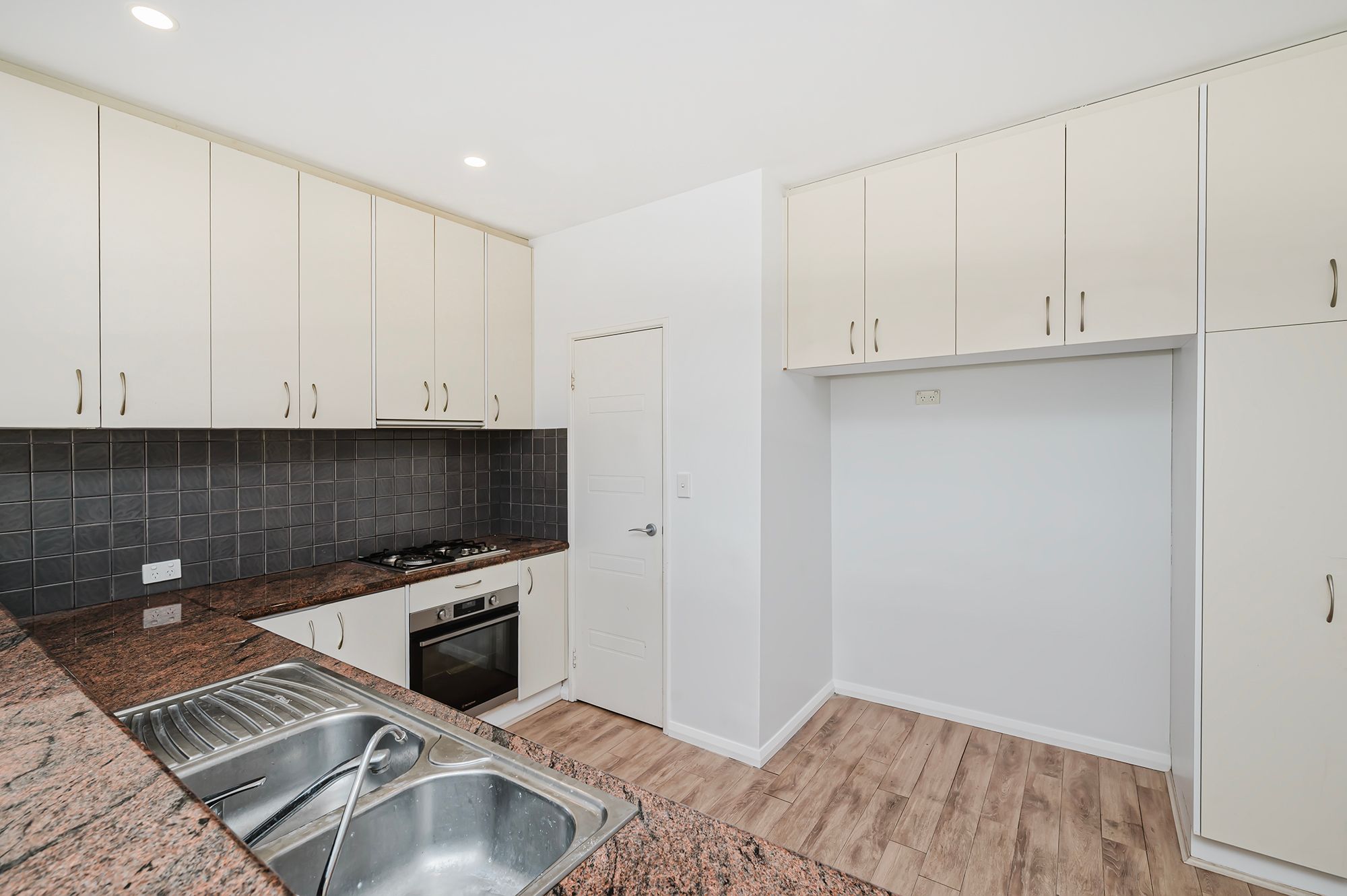 25 Eora Creek Terrace — photo 9 of 30