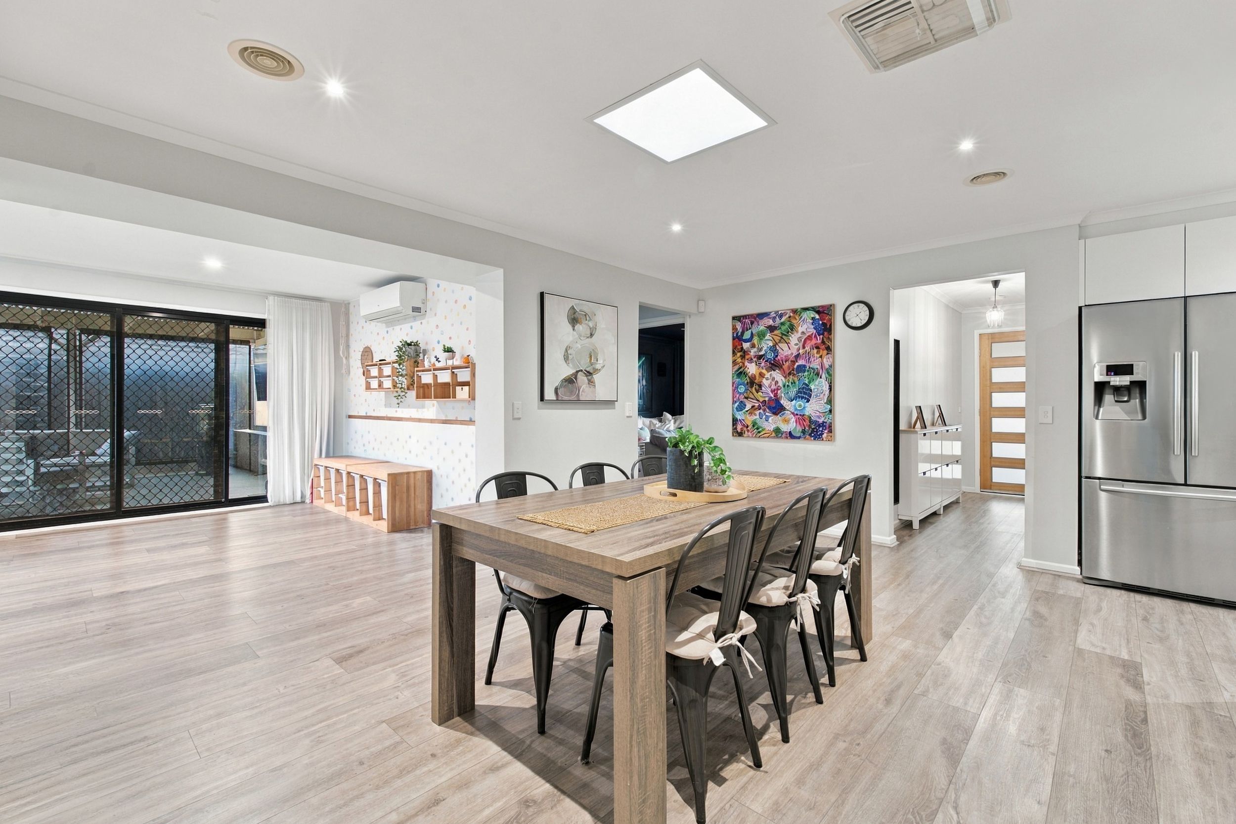 51 Manchester Drive — photo 3 of 11