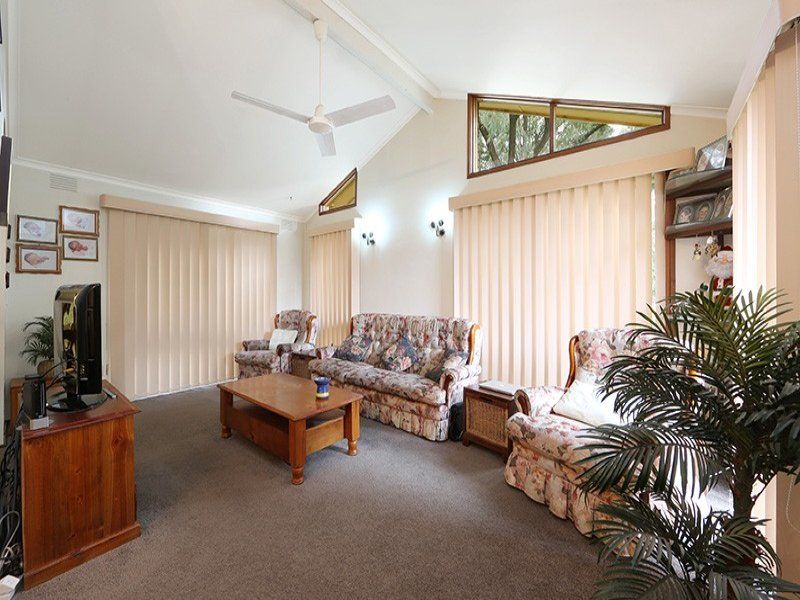 2 SIENNA Court, Rowville, VIC 3178