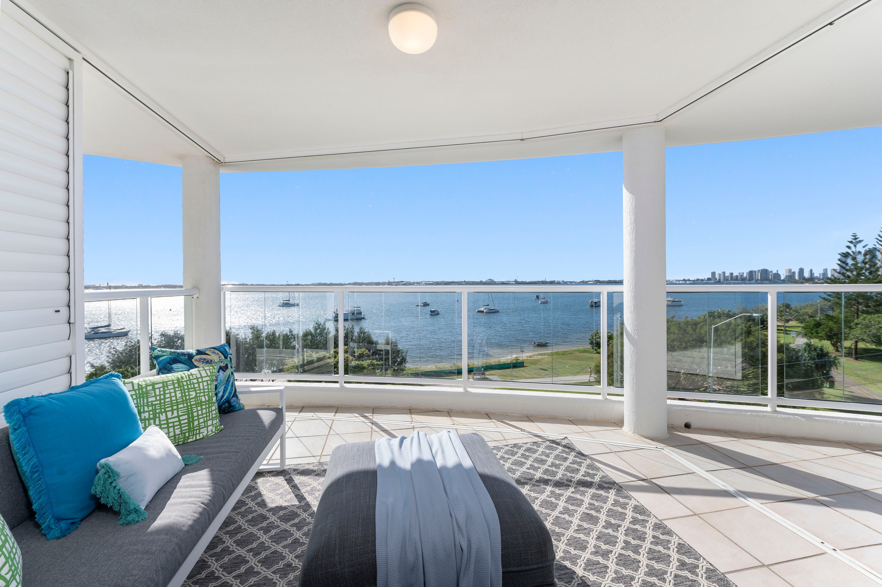 18/242-244 Marine Parade, Labrador, QLD 4215