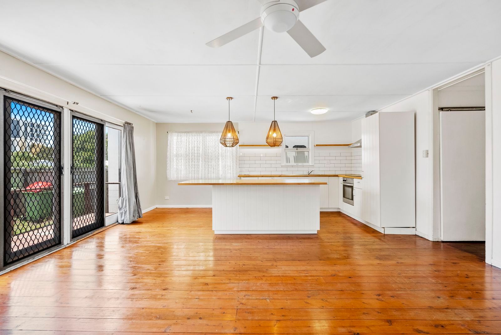 24 Sportsman Avenue, Mermaid Beach, QLD 4218