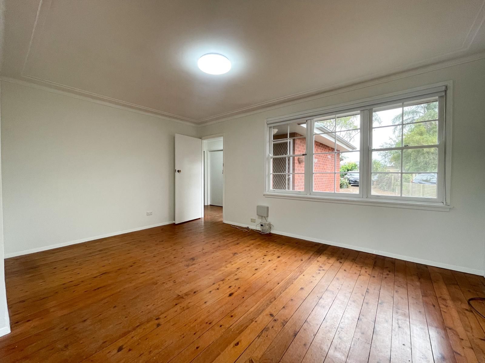 8 Cuthel Place, Campbelltown, NSW 2560