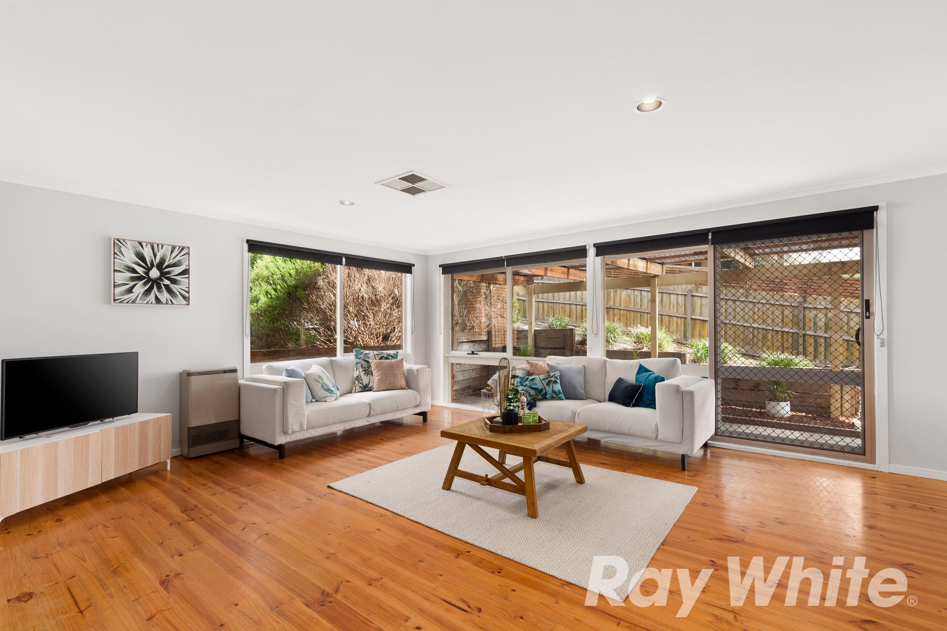 34 Francis Crescent, Ferntree Gully, VIC 3156
