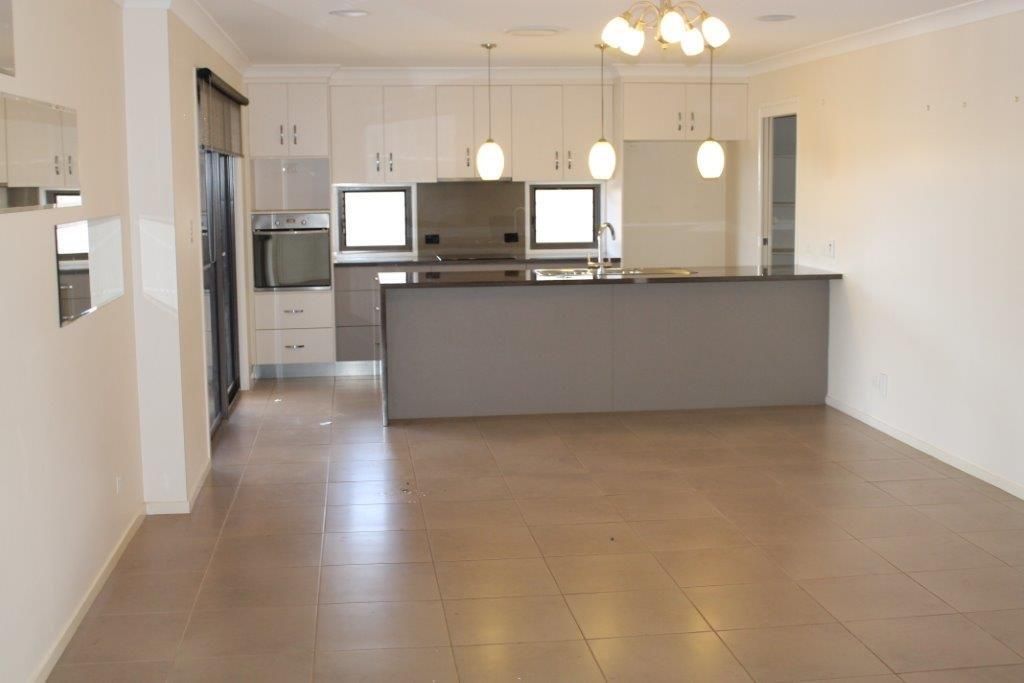 9 Alexander Avenue, Highfields, QLD 4352