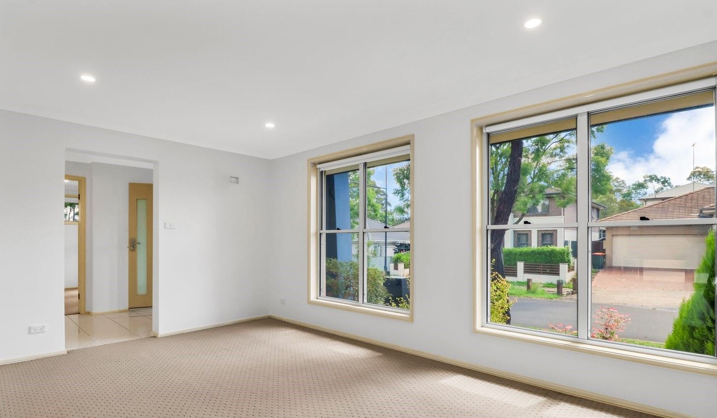8 Drummond Avenue, Ropes Crossing, NSW 2760