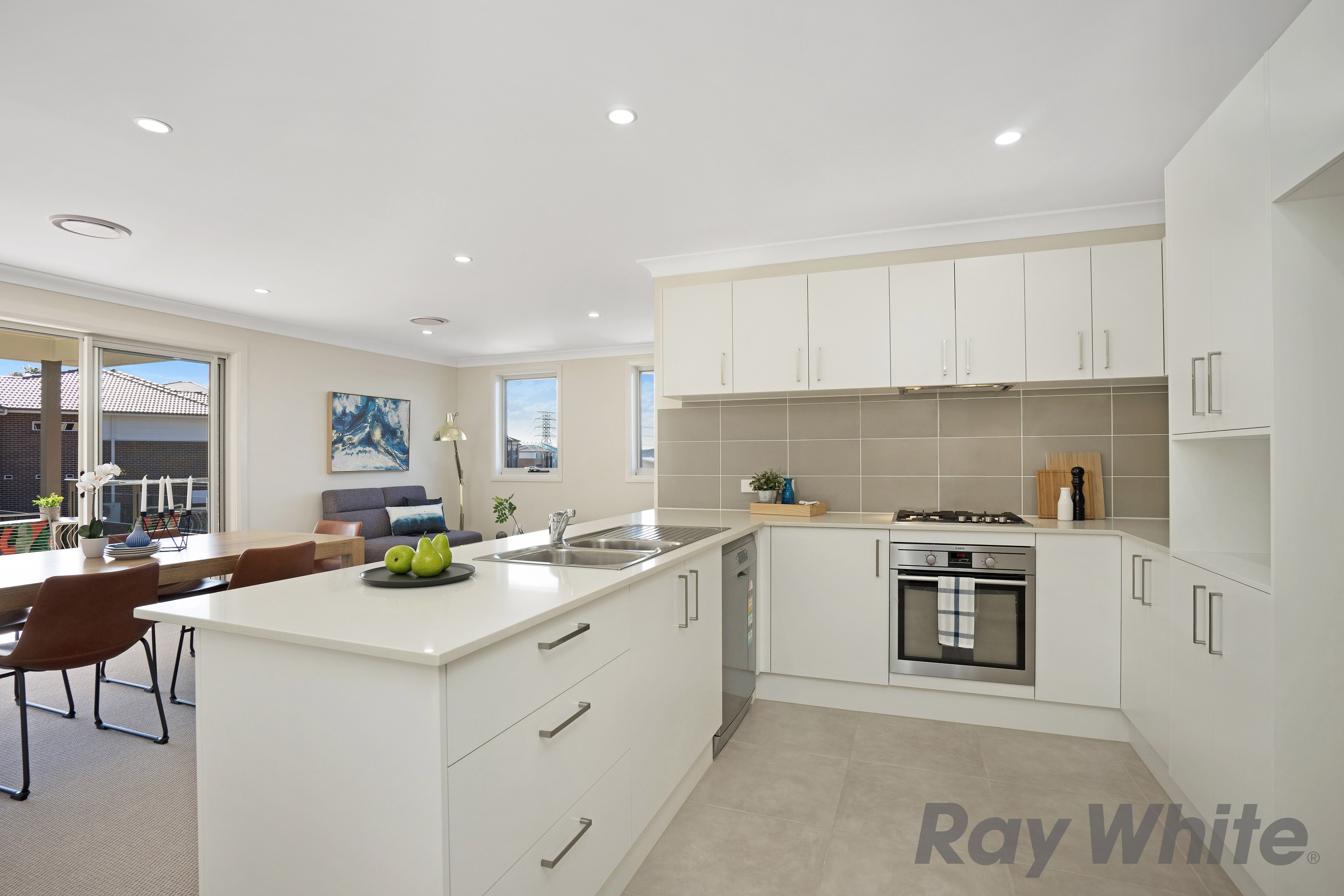 2 Kuraman Close, MACQUARIE HILLS, NSW 2285