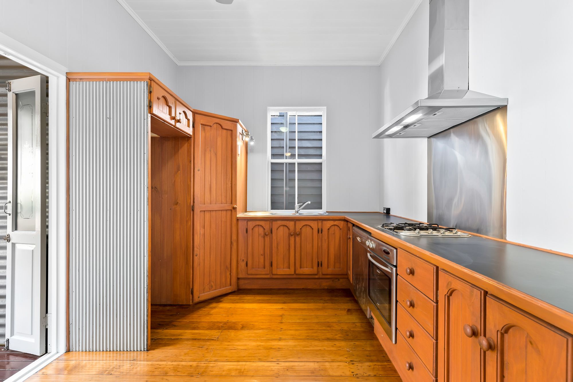 23 Clyde Street, Brisbane City, QLD 4000