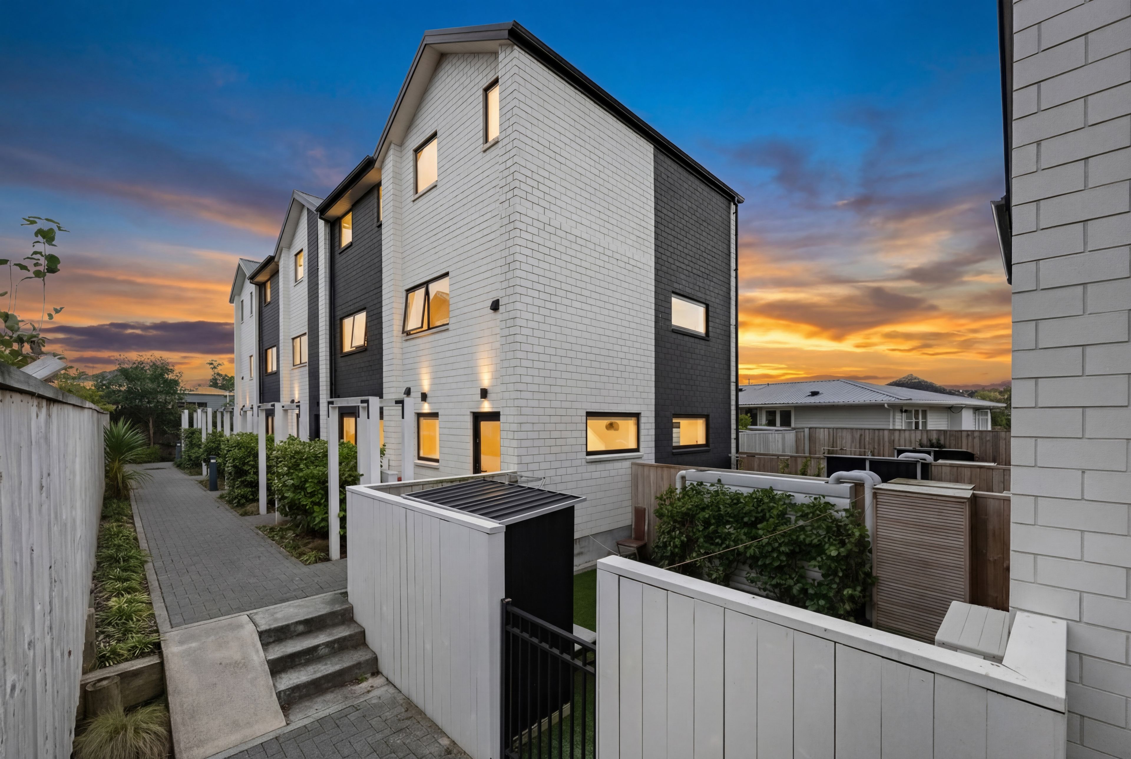 4/14 Wilsher Crescent, Henderson, Waitakere City