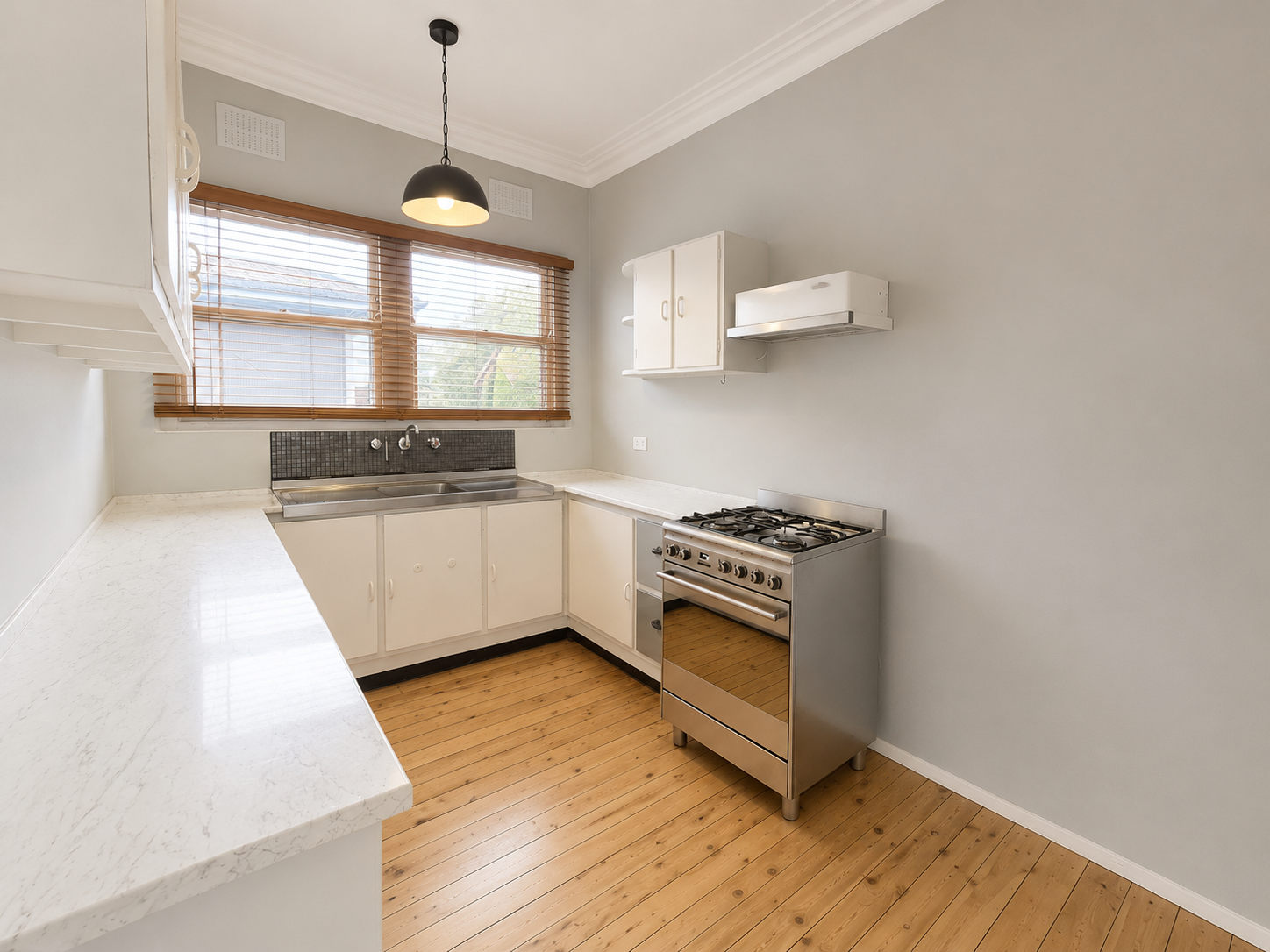 103 Simpson Street — photo 6 of 12
