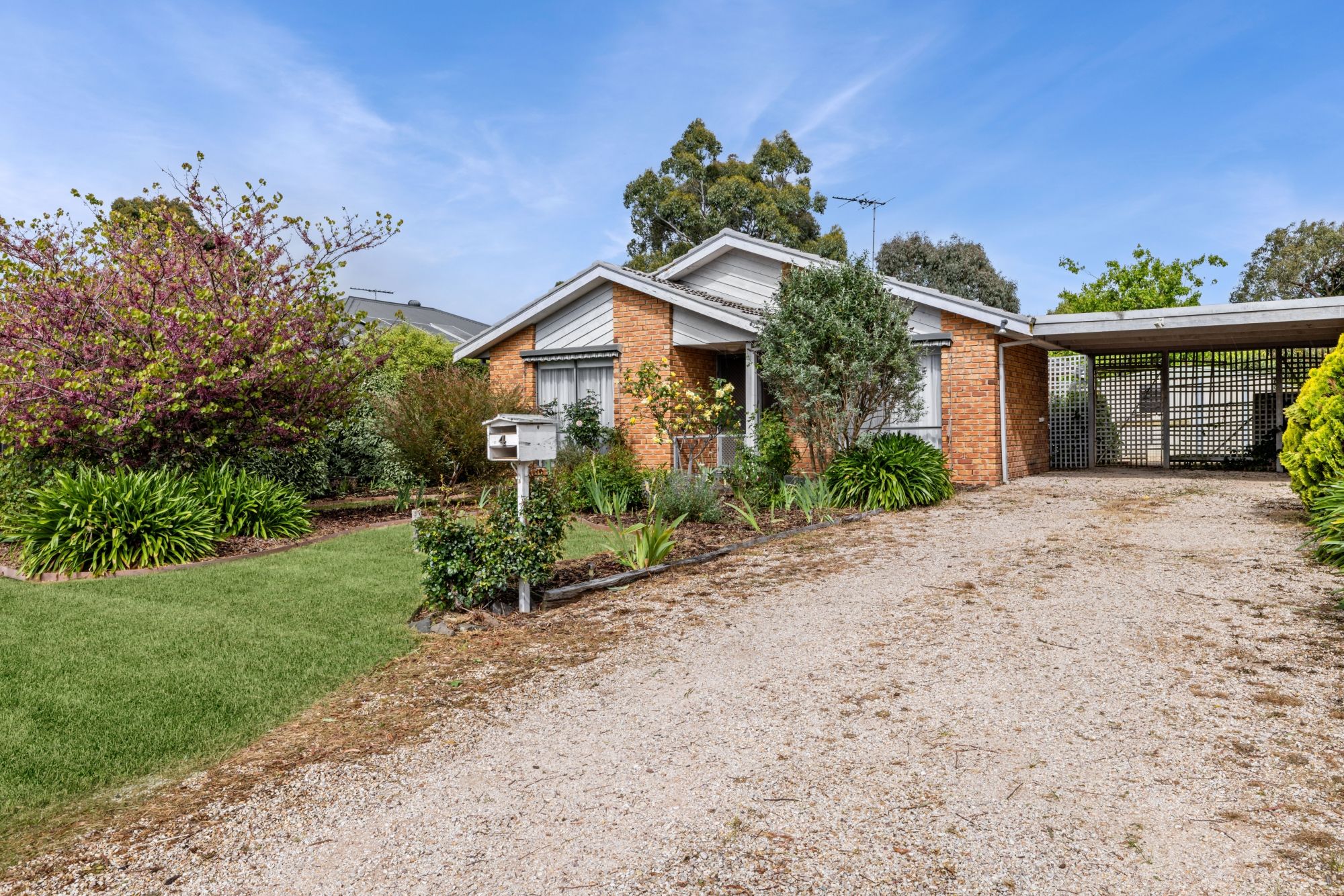 4 Citrinus Court, Romsey, VIC 3434 Sold House Ray White Romsey