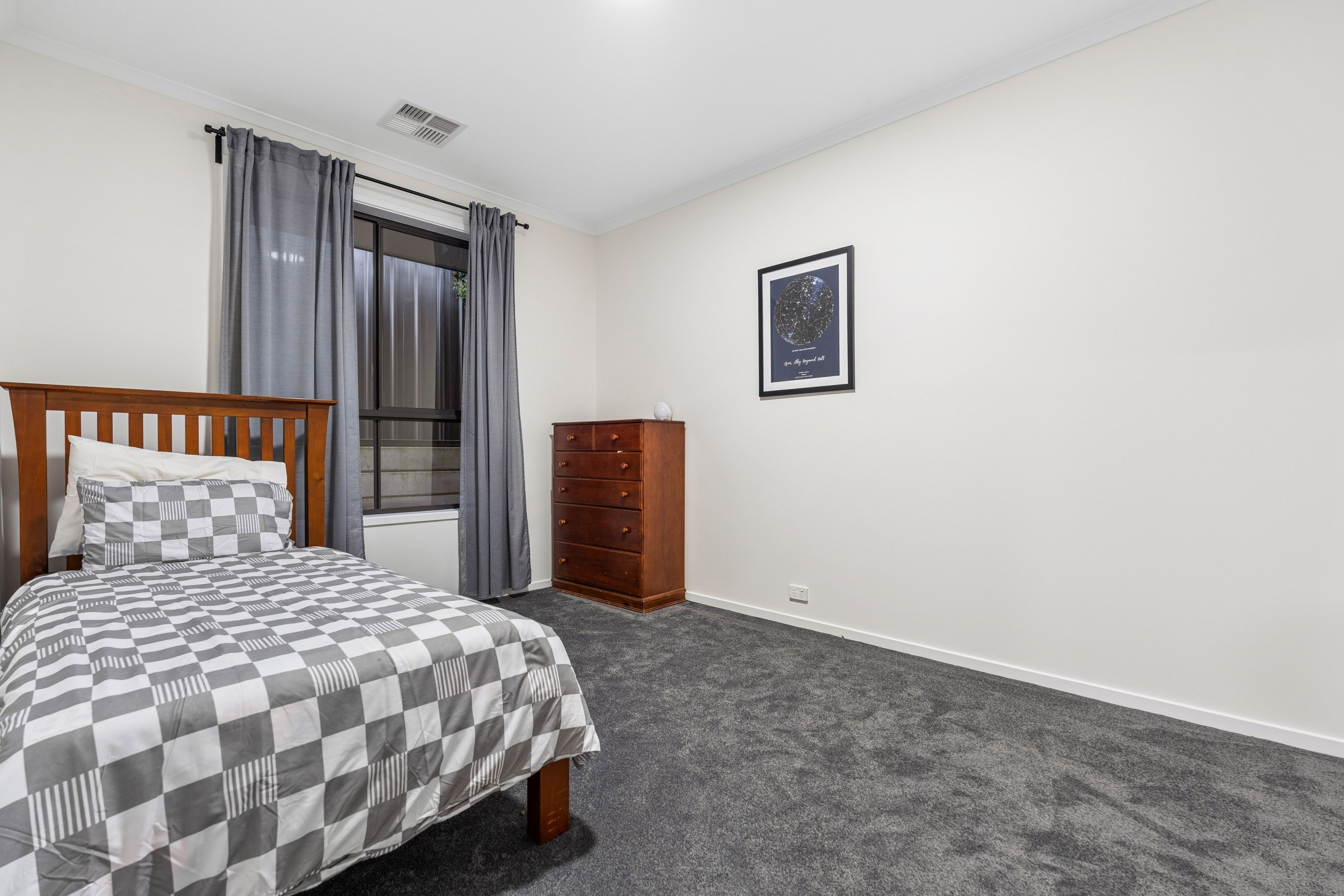 23 Macquarie Parade — photo 14 of 28