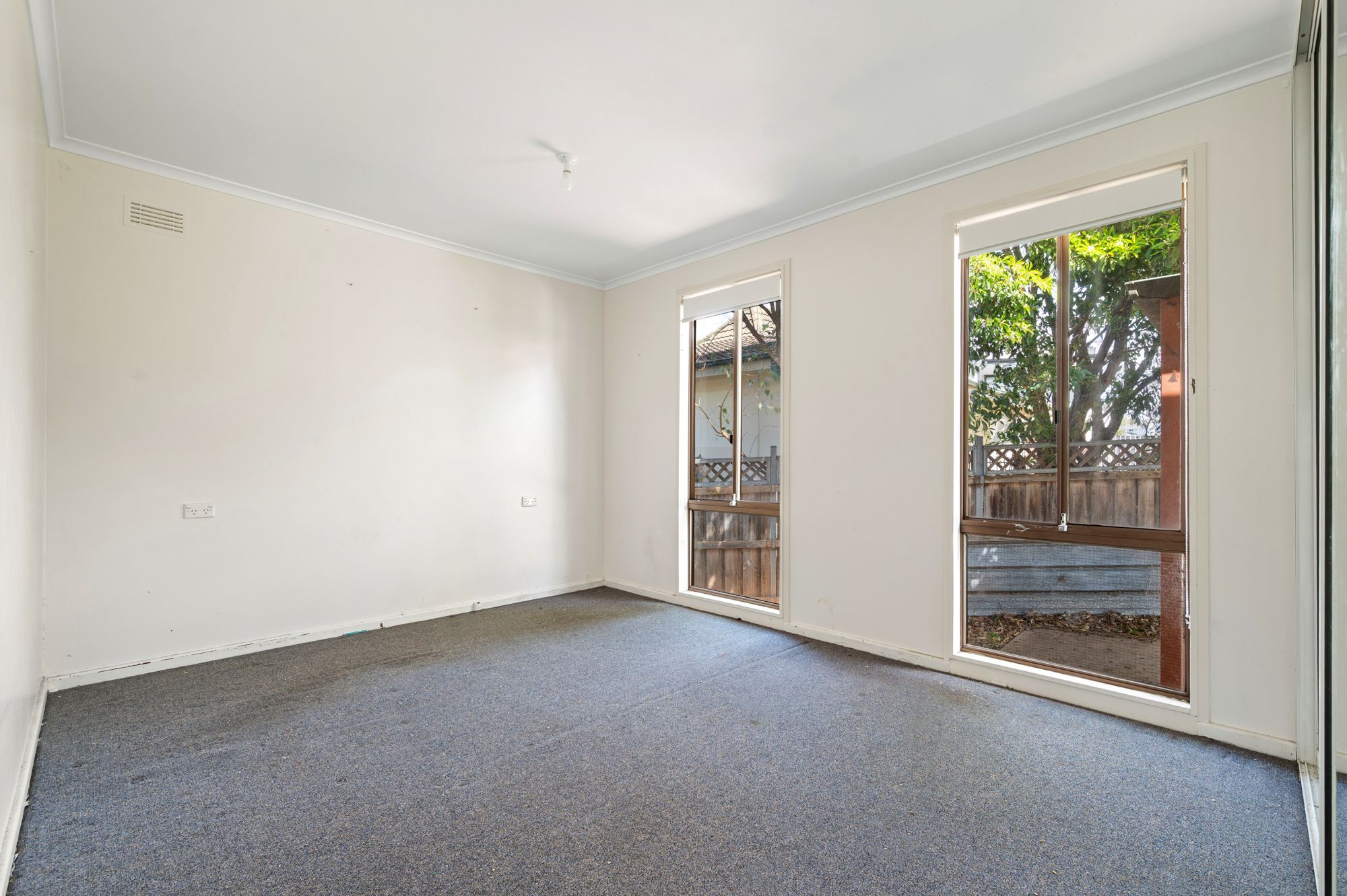 16 Karingal Place — photo 8 of 12