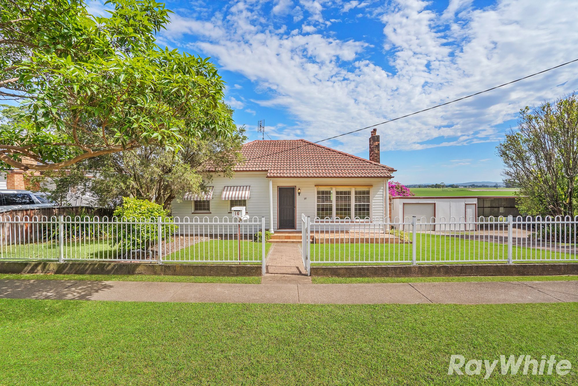 16 Morpeth Road, East Maitland, NSW 2323