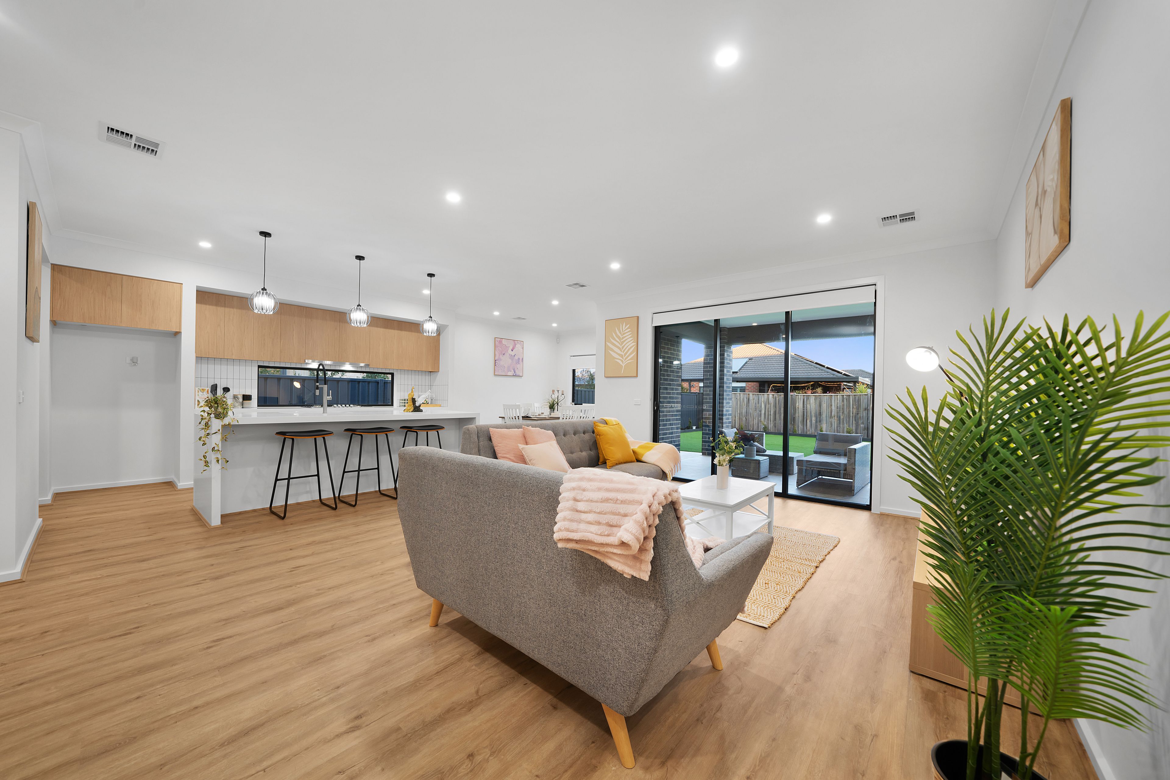 11 Riversdale Boulevard — photo 17 of 26