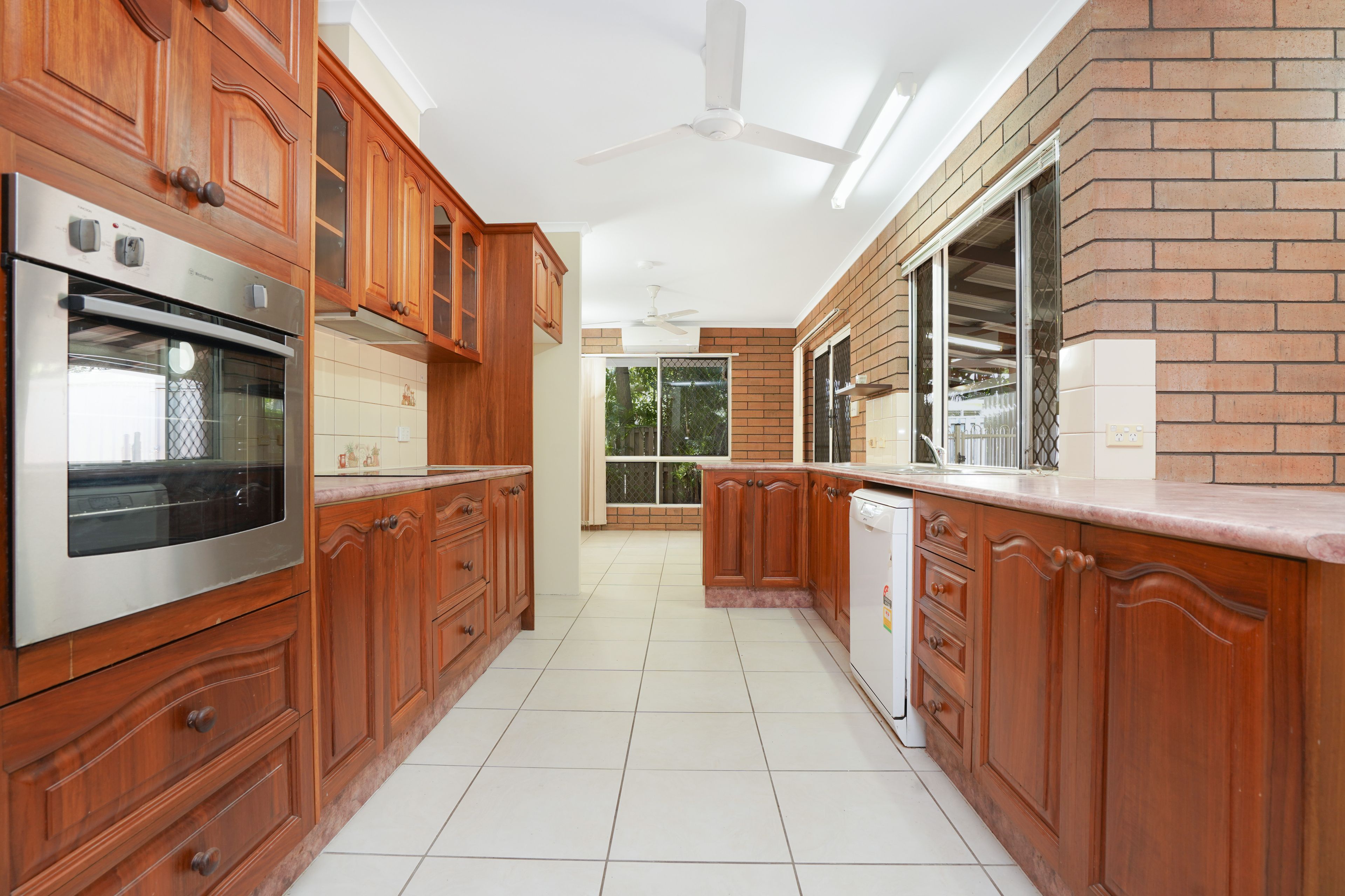 54 Dwyer Circuit, Driver, NT 0830