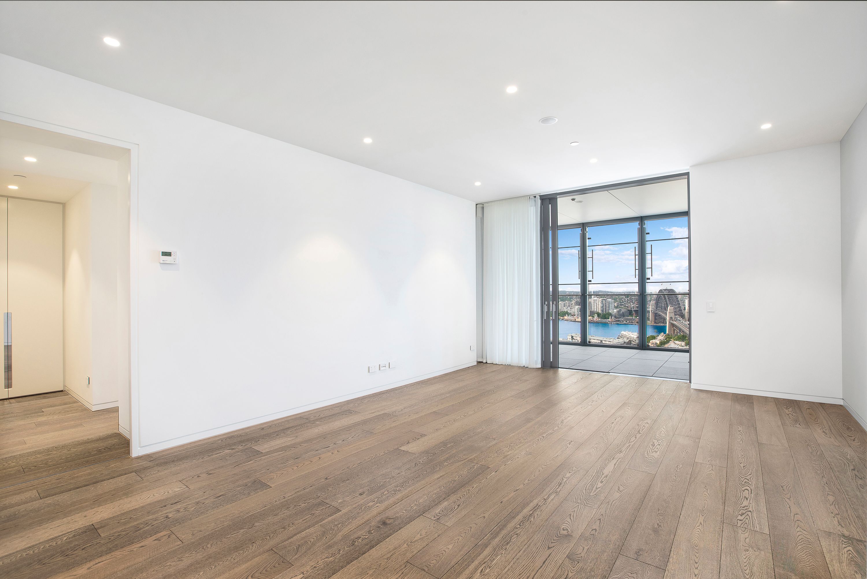 Level 52/2 Watermans Quay — photo 4 of 11