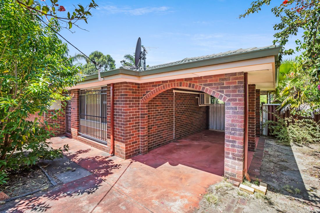 8 Chataway Road, Girrawheen, WA 6064