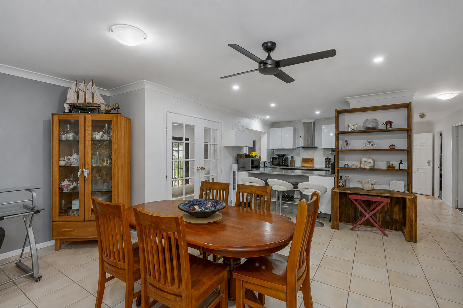 7 Almond Court — photo 8 of 16