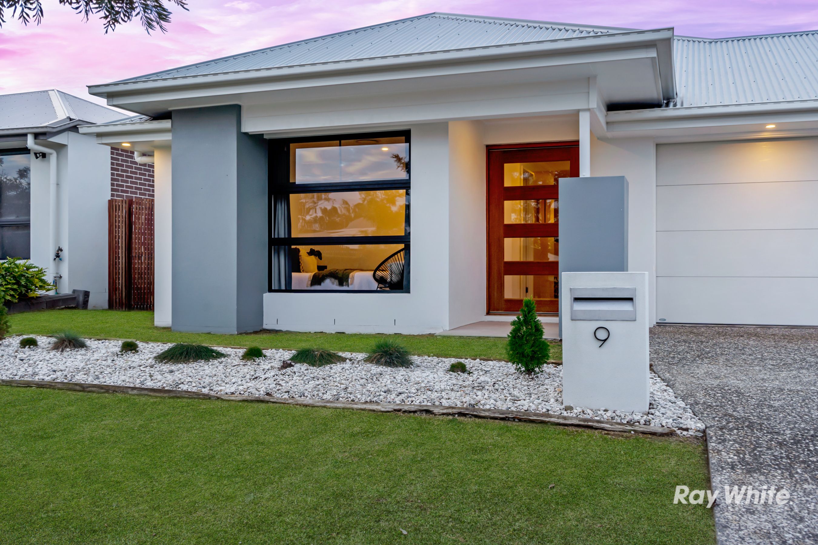 9 Greenaway Street, Greenbank, QLD 4124