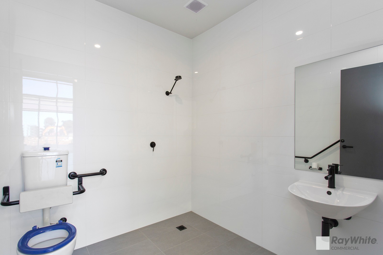 24 Aspen Circuit, Springvale, VIC 3171