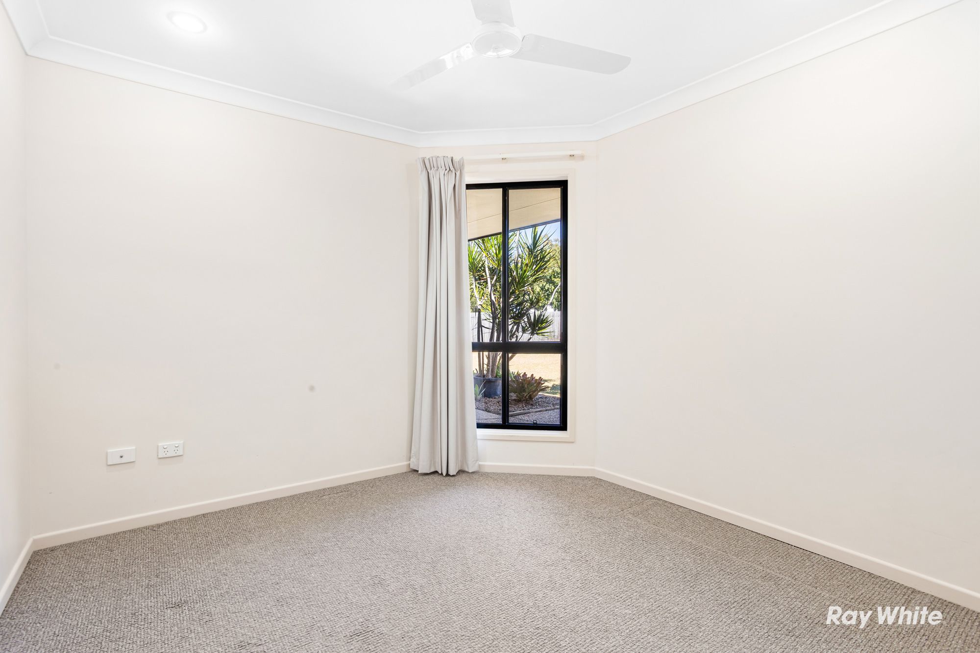 6 Kingfisher Drive — photo 11 of 21