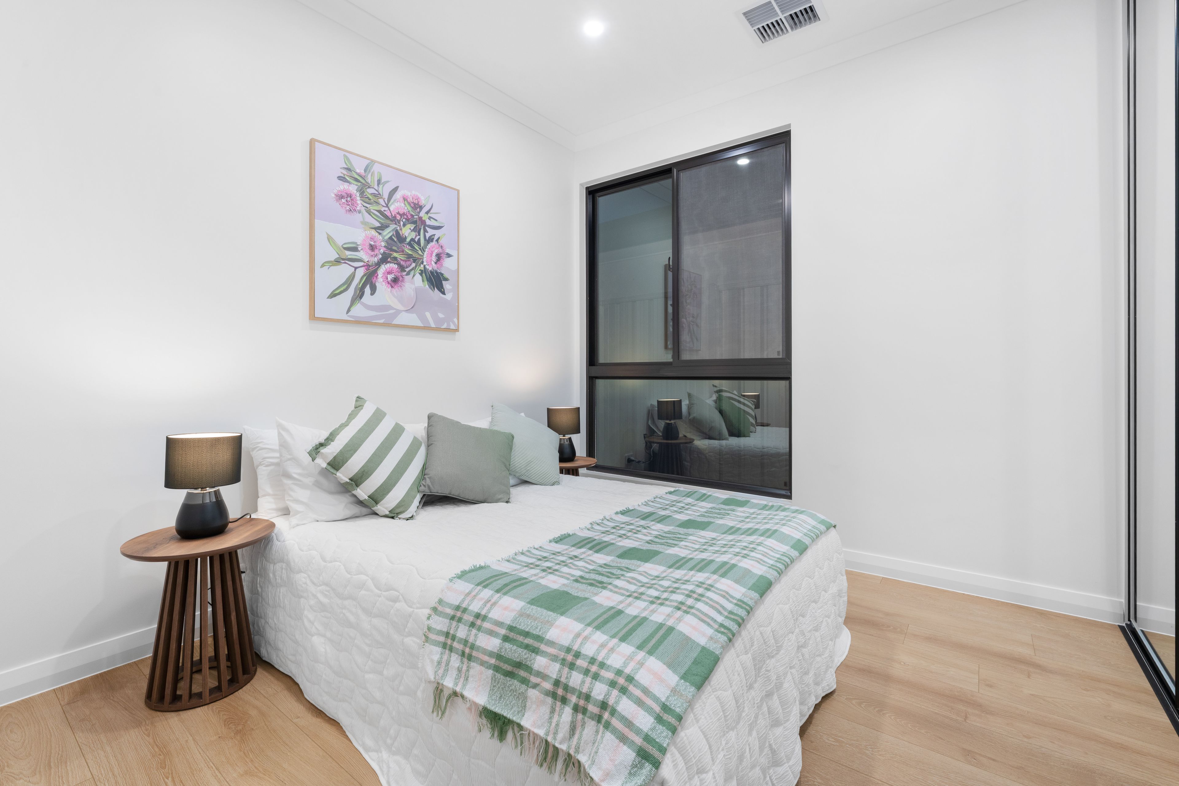 29 Guildford Street — photo 22 of 27