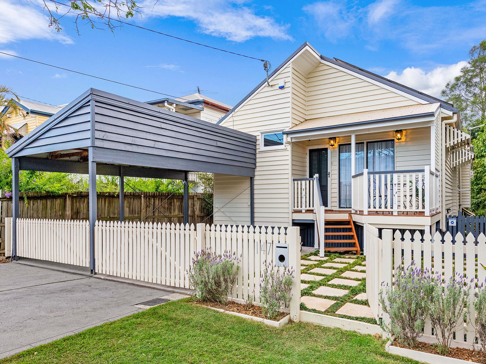 147 Strong Avenue, Graceville, QLD 4075