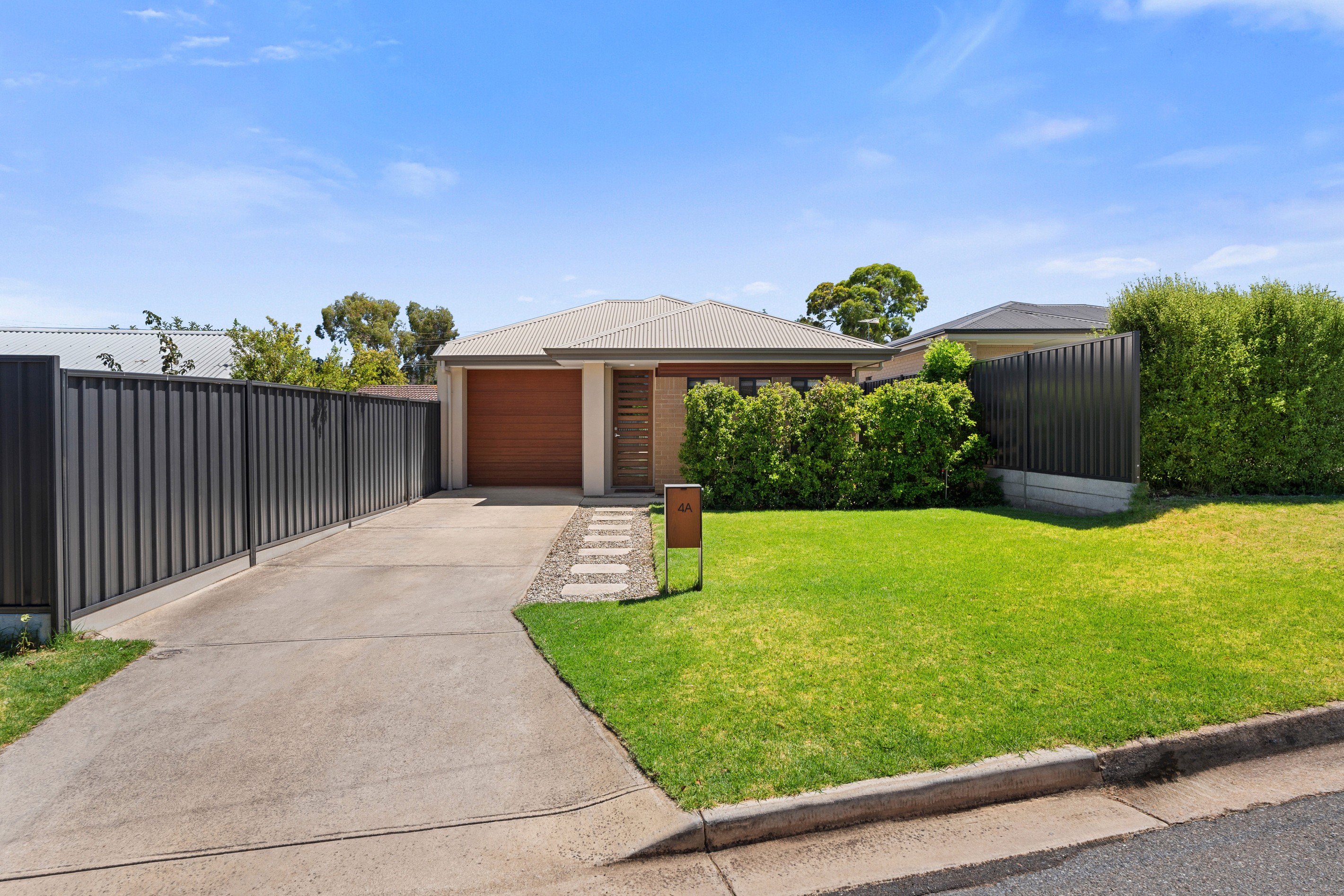 4A Neville Avenue, Para Vista, SA 5093