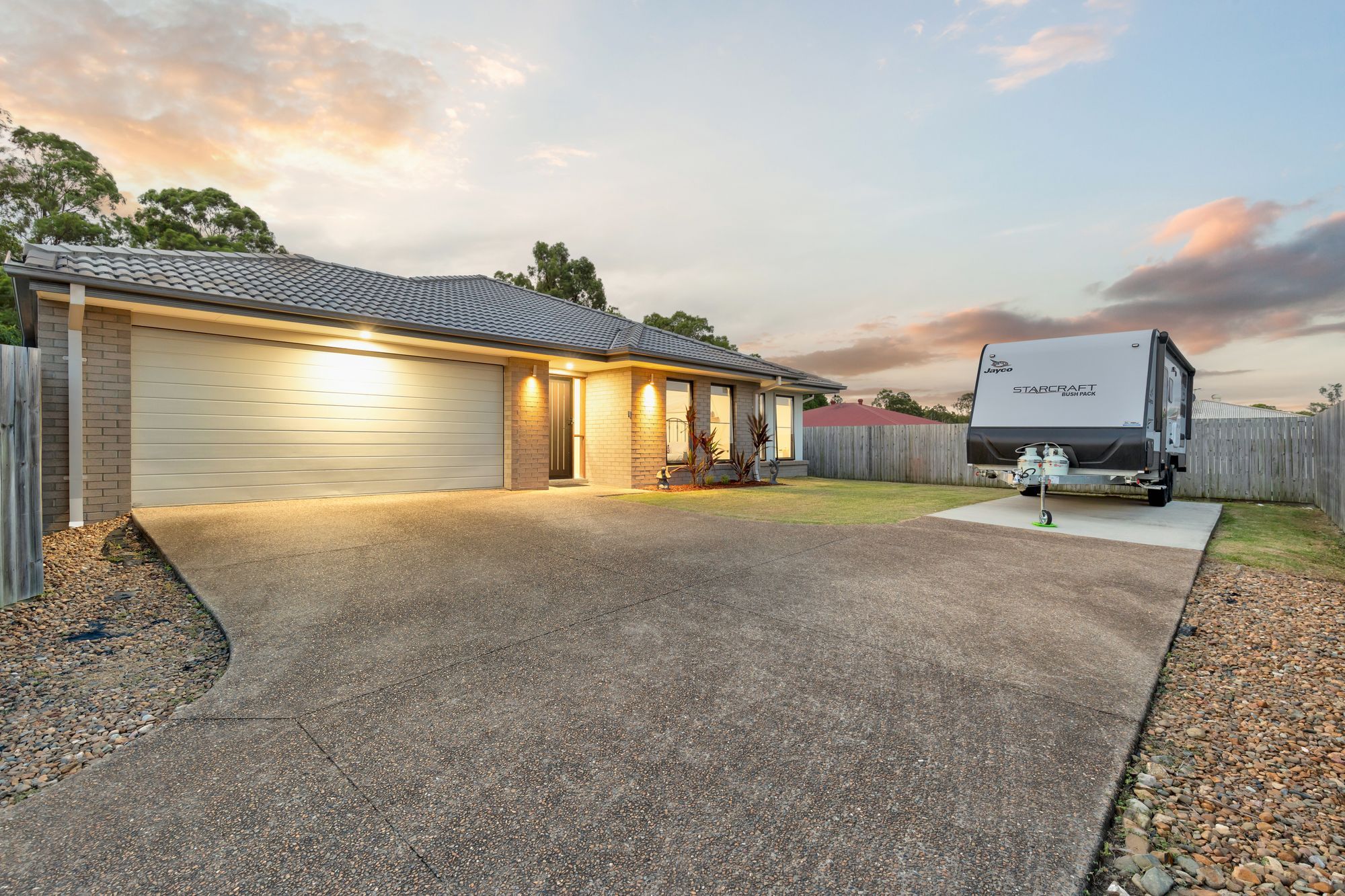 109 Mount Huntley Street, Park Ridge, QLD 4125