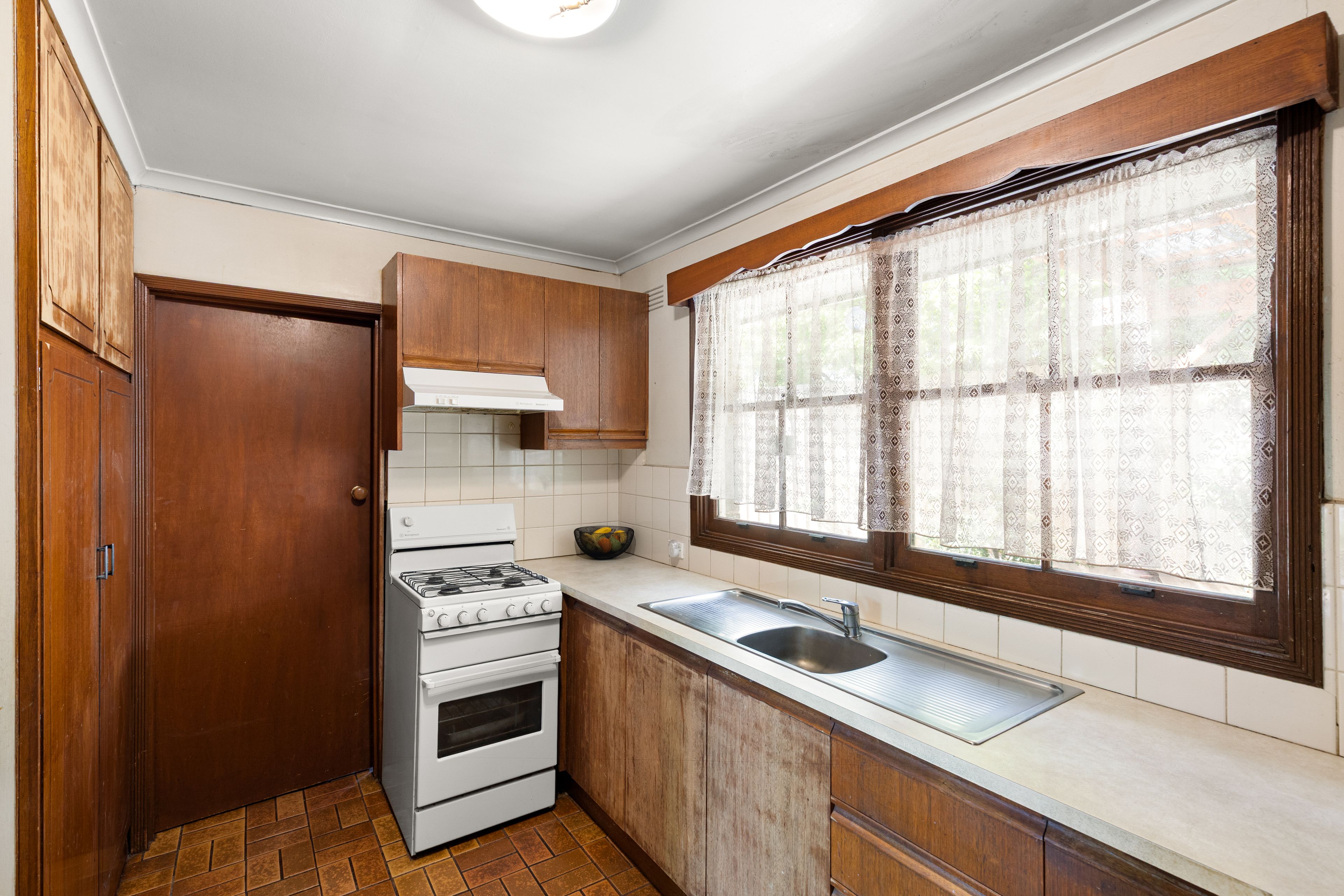 6 Deanswood Court — photo 6 of 12